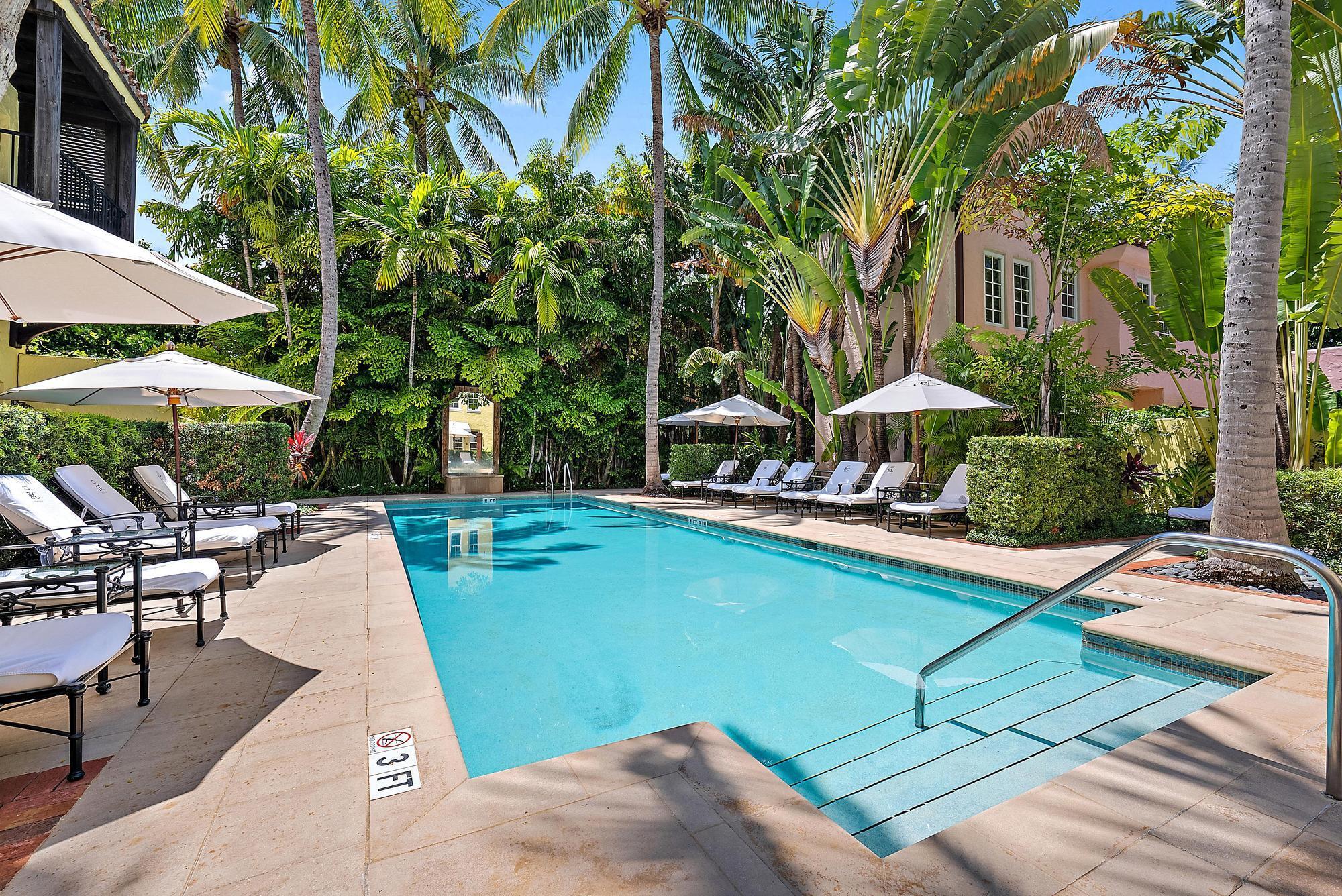 301 Australian #301, Palm Beach FL 33480
