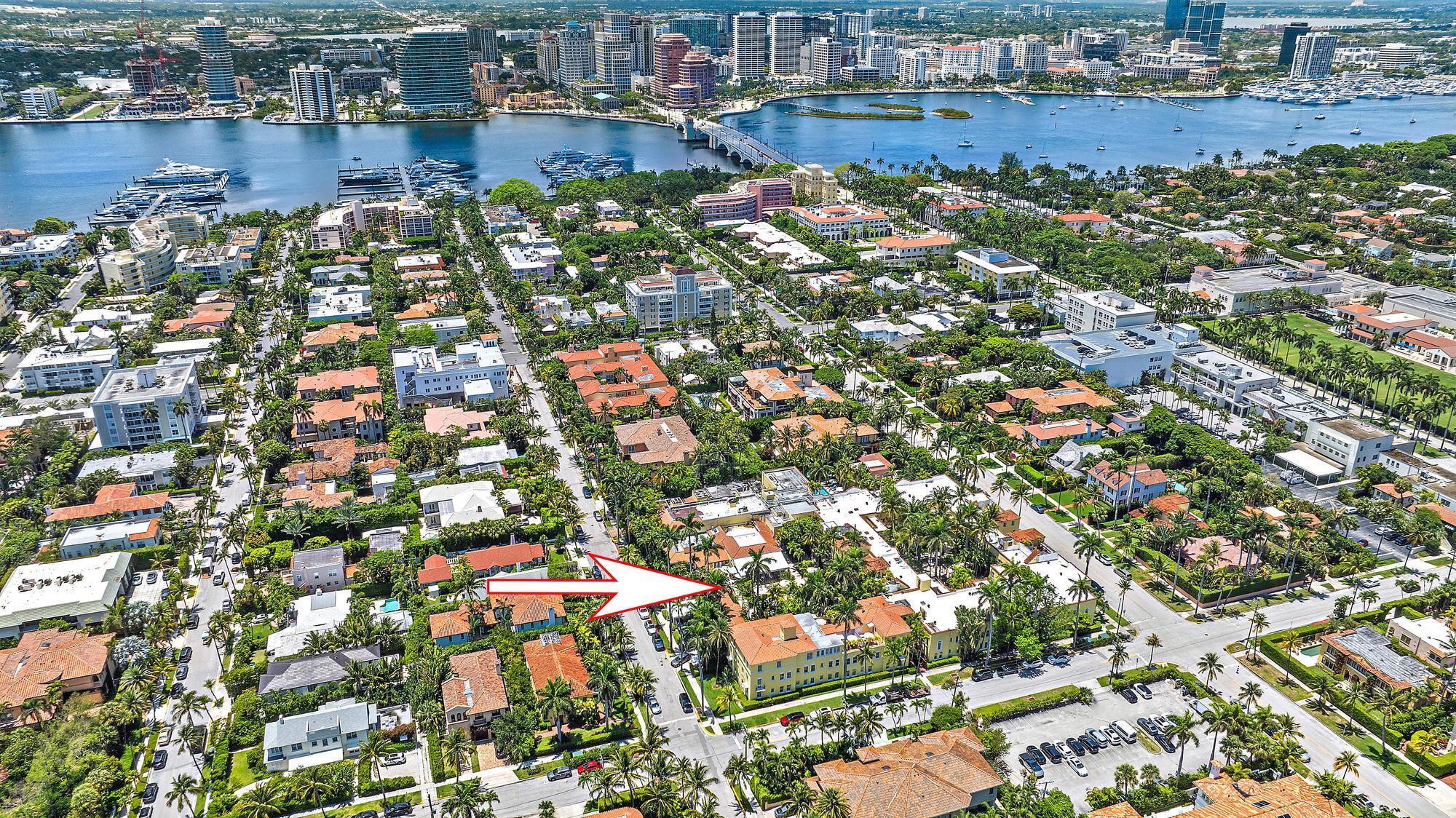 301 Australian #301, Palm Beach FL 33480