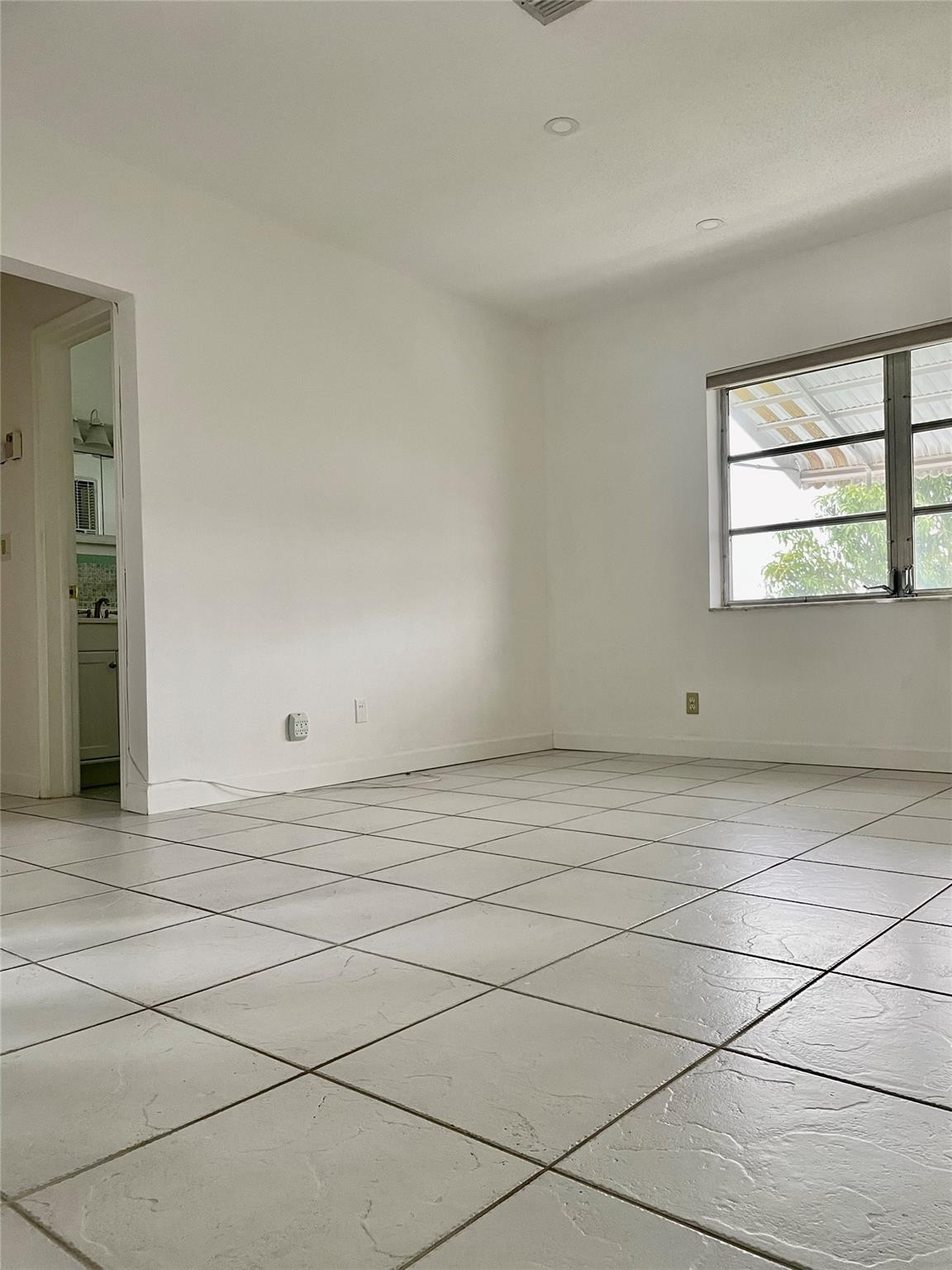 1300 N 17th #206, Hollywood FL 33020