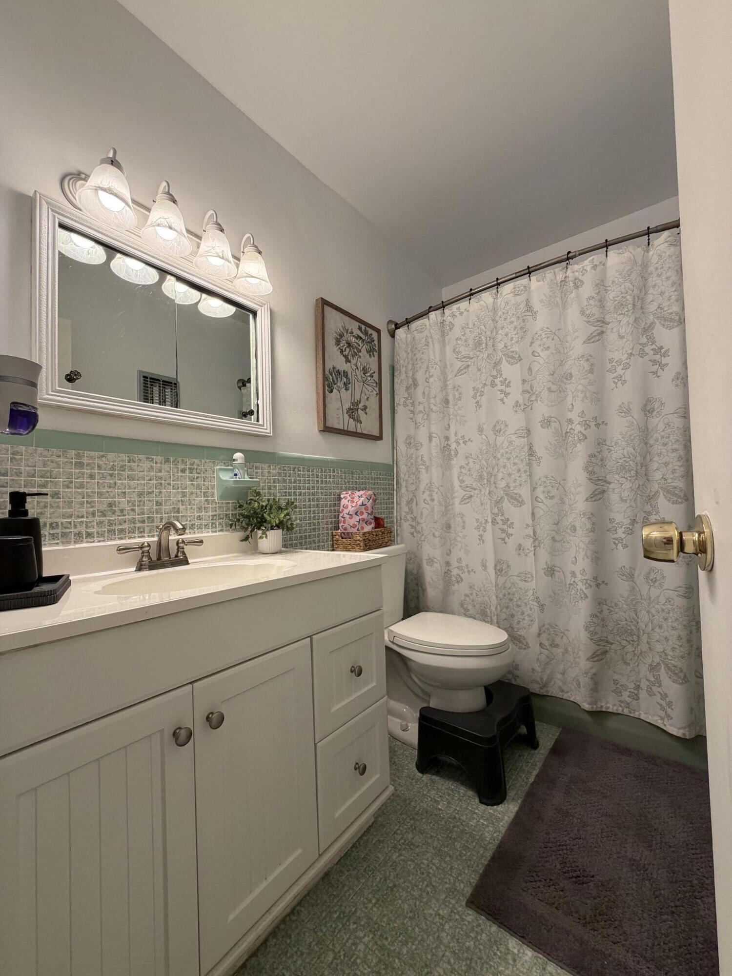 1300 N 17th #206, Hollywood FL 33020