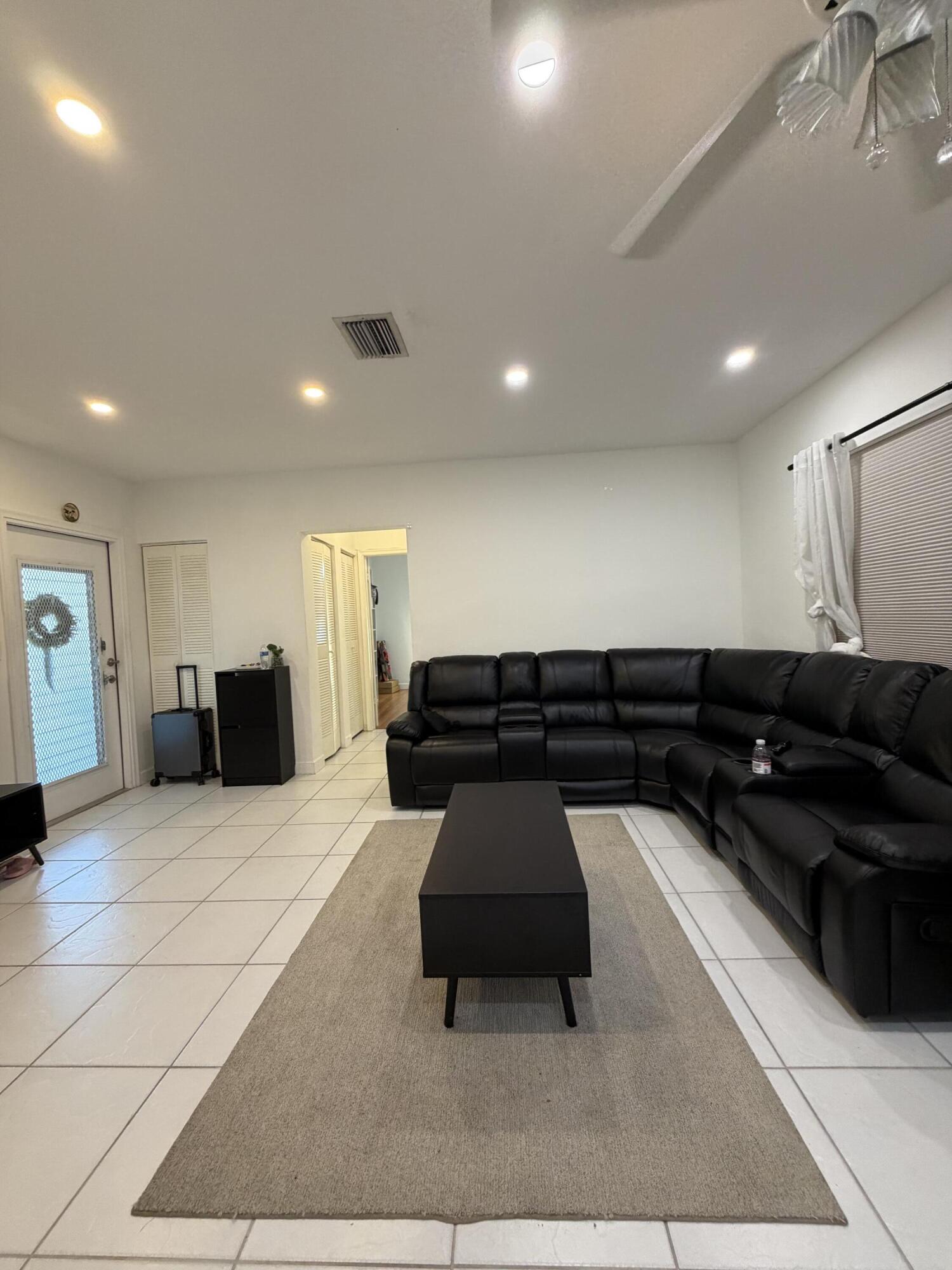 1300 N 17th #206, Hollywood FL 33020