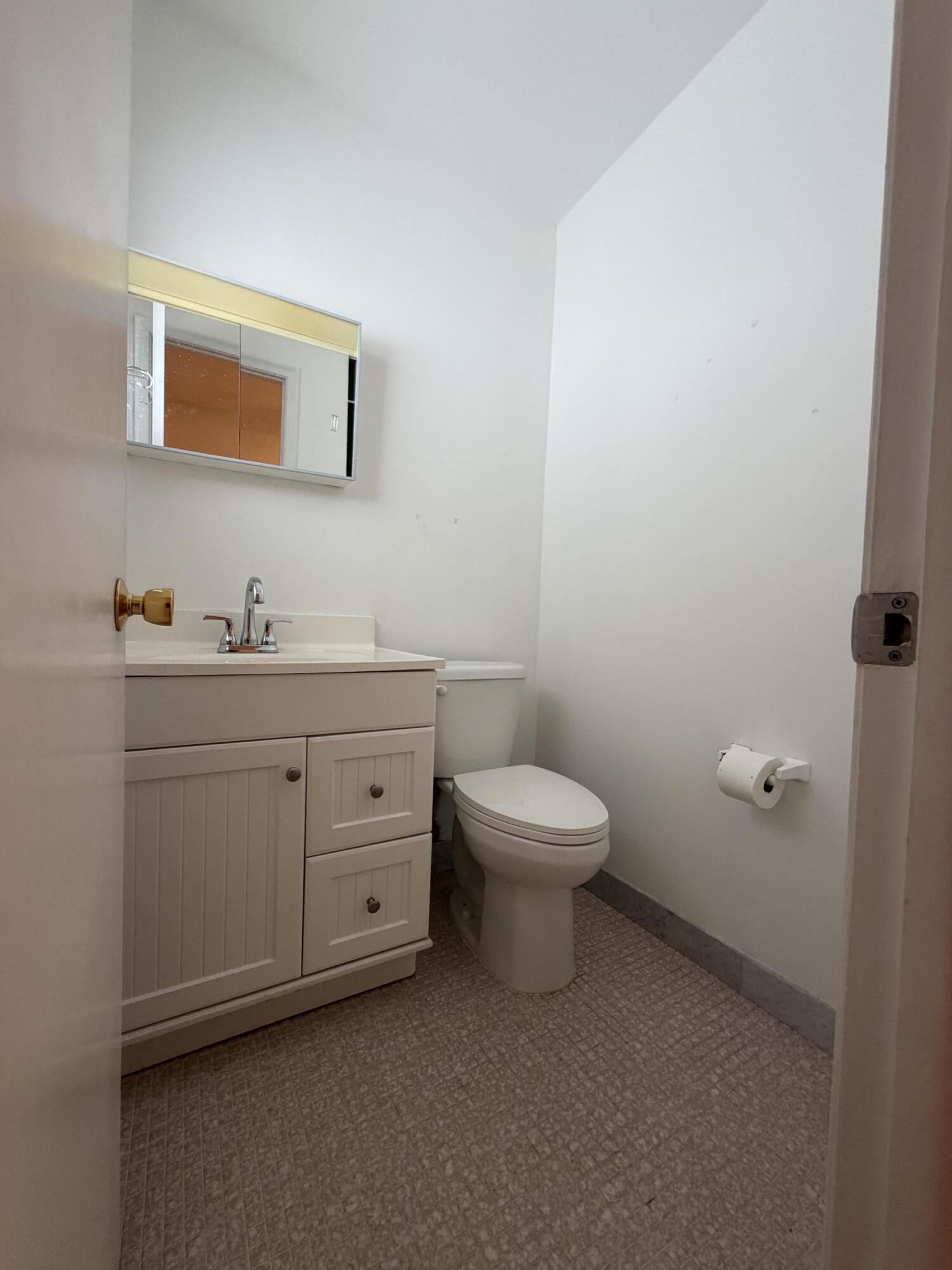 1300 N 17th #206, Hollywood FL 33020
