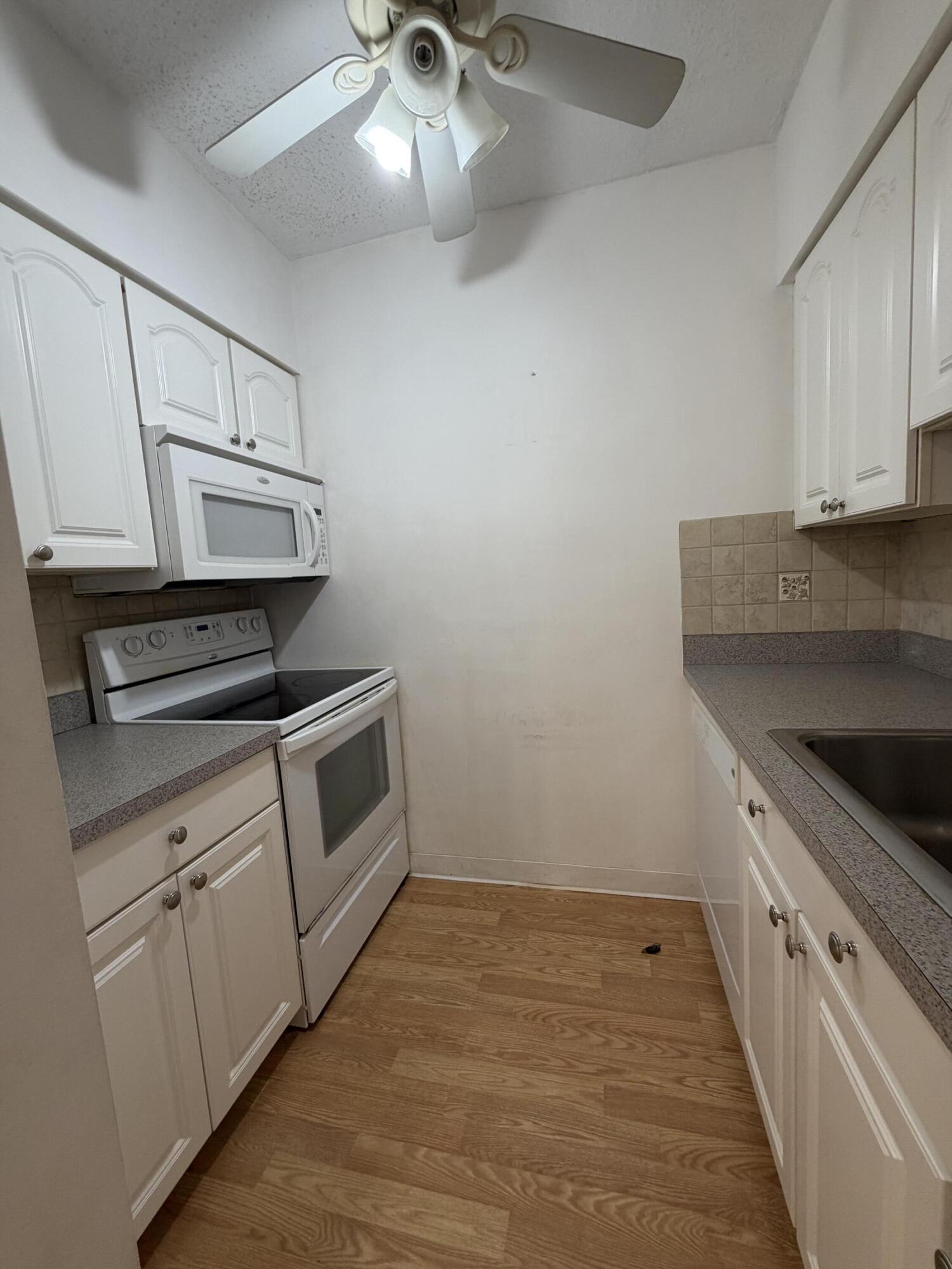 1300 N 17th #206, Hollywood FL 33020