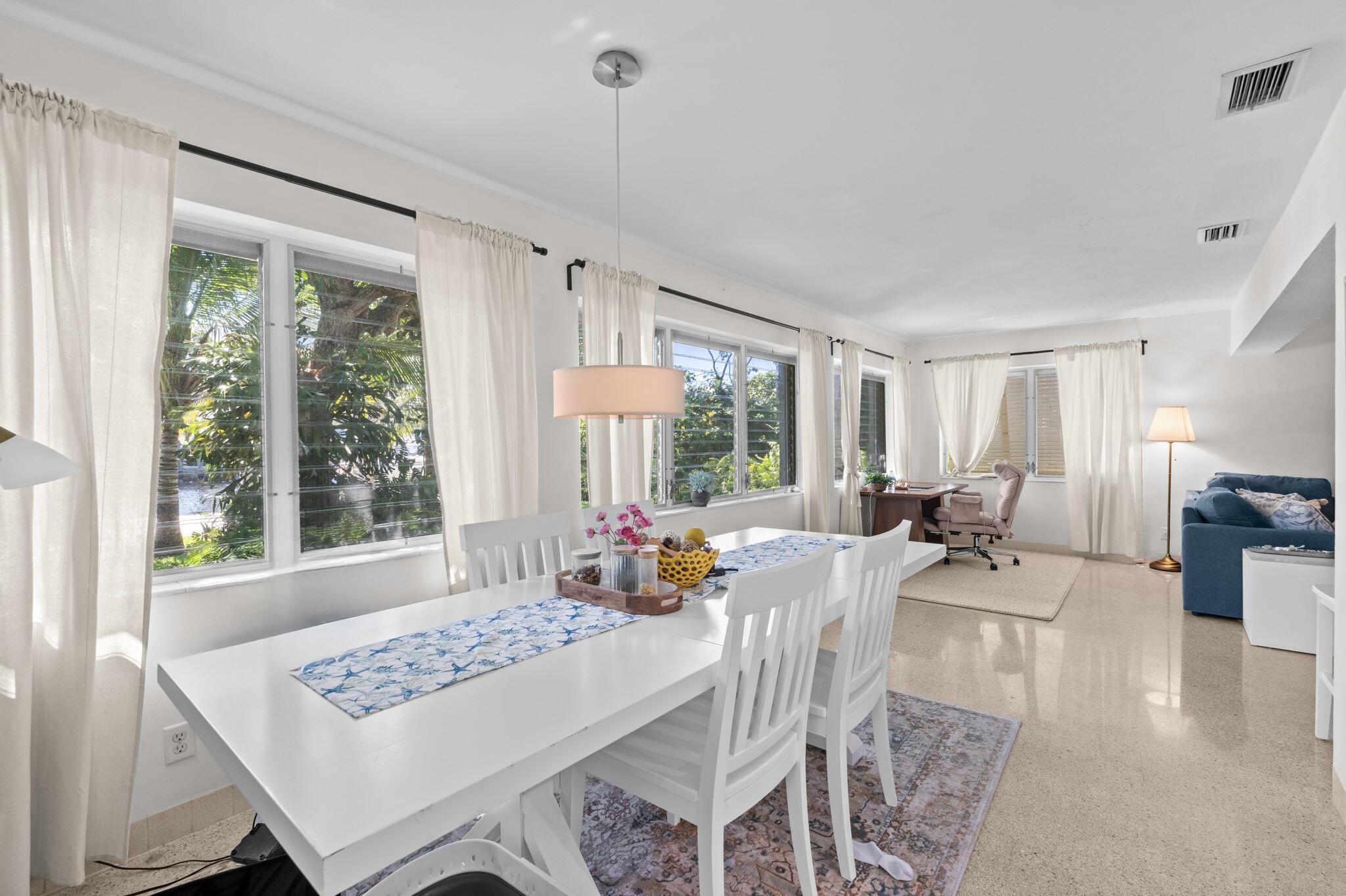 224 N Gordon, Fort Lauderdale FL 33301