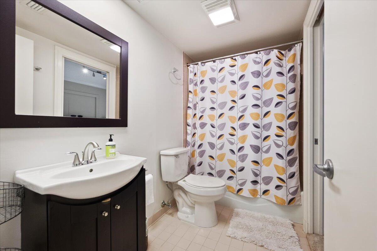 2835 Polo Island #H202, Wellington FL 33414