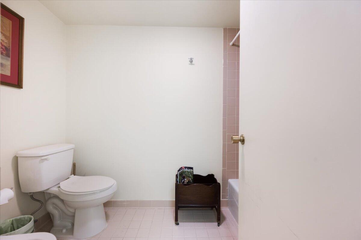 2835 Polo Island #H202, Wellington FL 33414