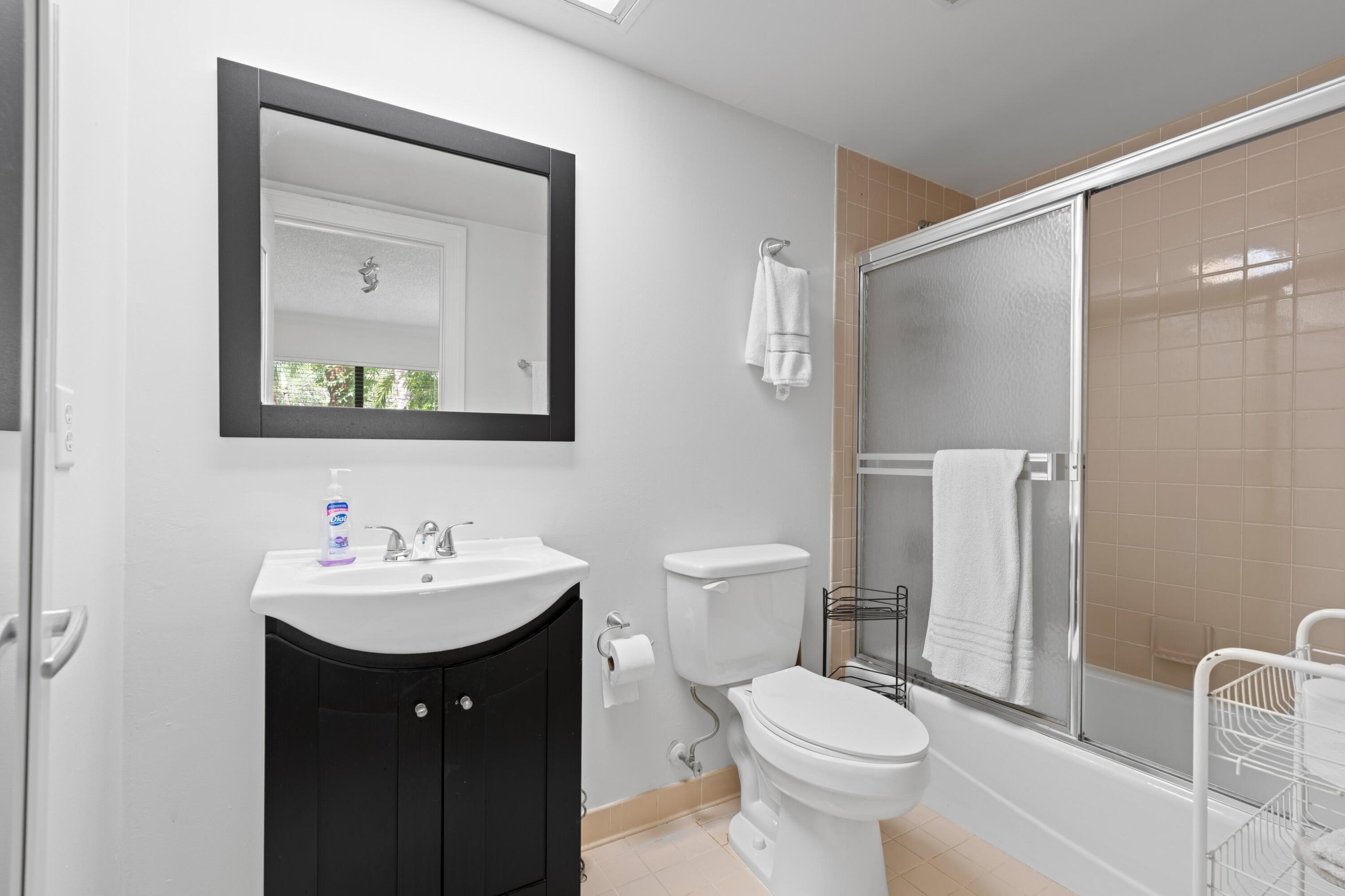 2835 Polo Island #H202, Wellington FL 33414