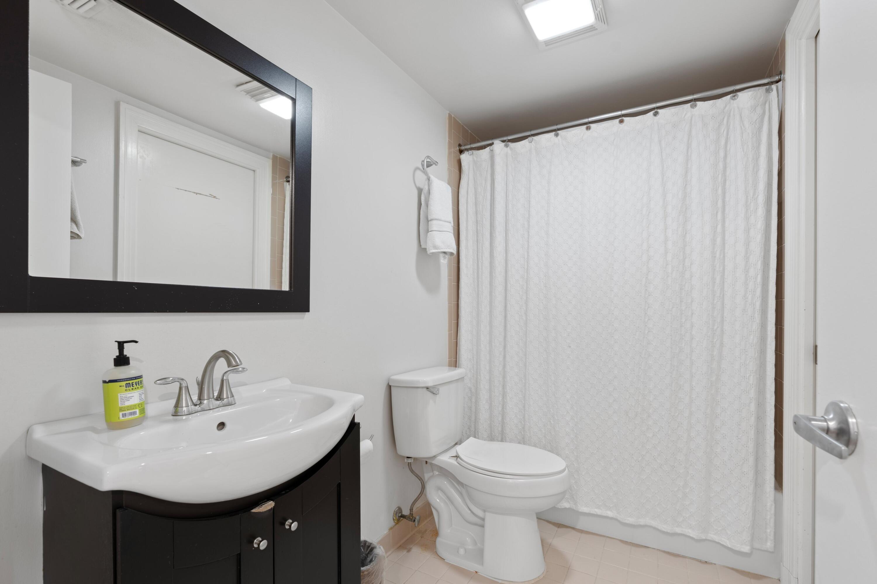 2835 Polo Island #H202, Wellington FL 33414