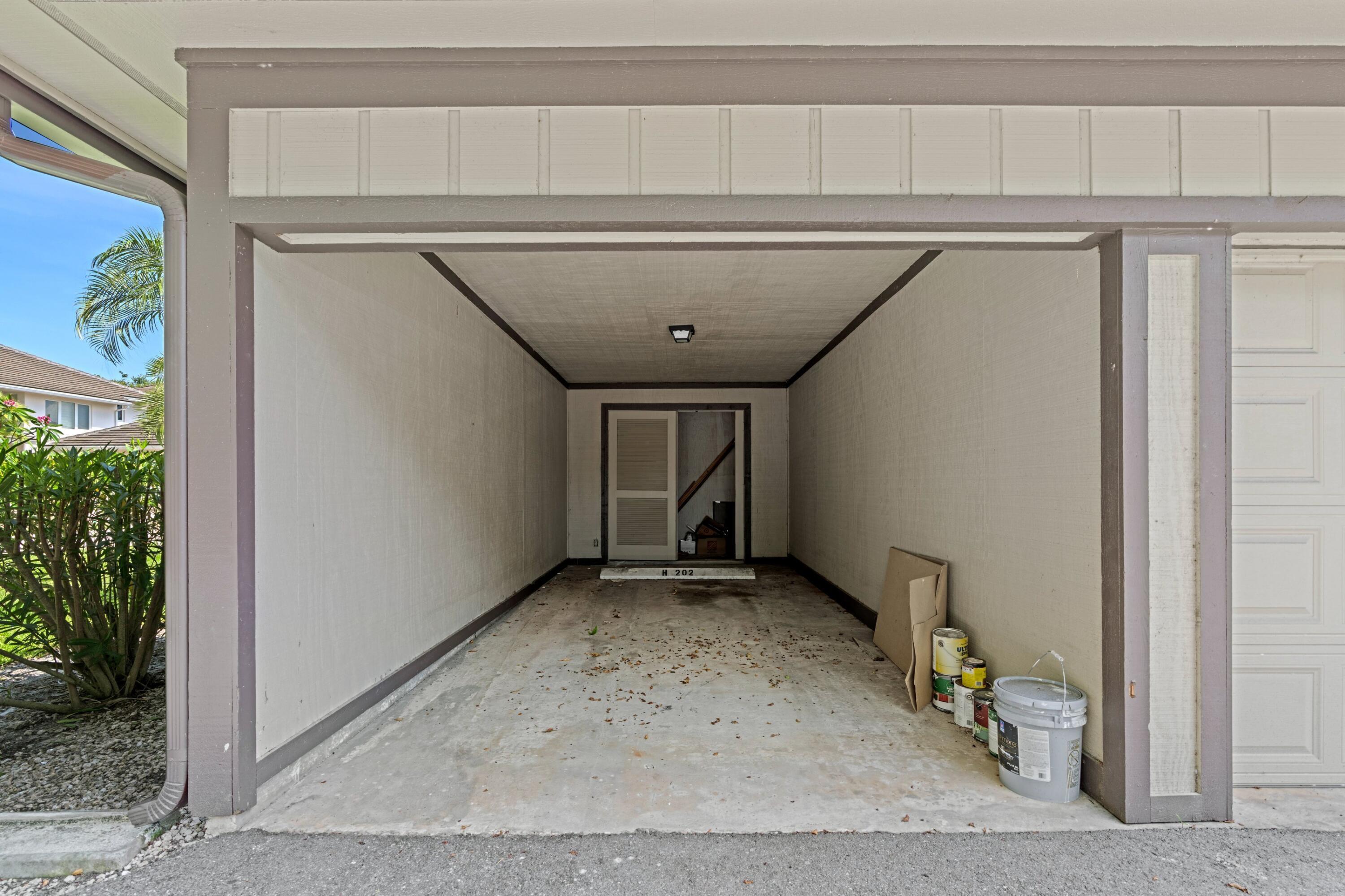 2835 Polo Island #H202, Wellington FL 33414
