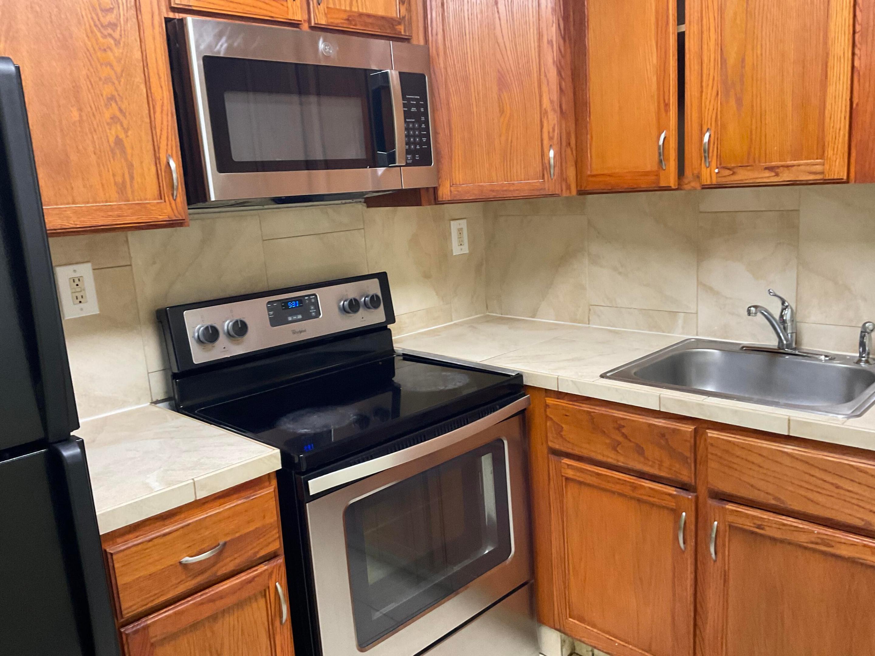 310 Meadows, Boynton Beach FL 33436