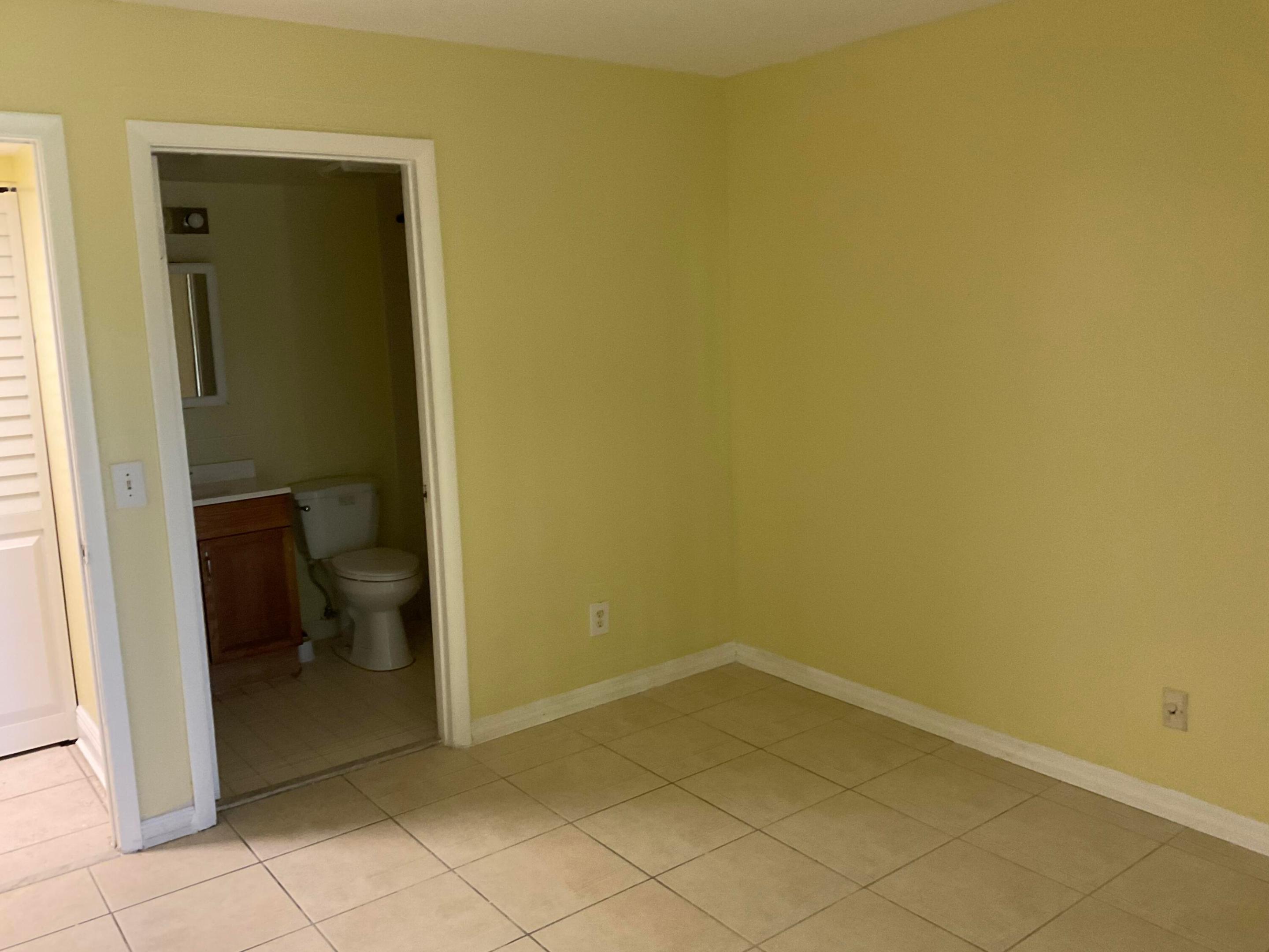 310 Meadows, Boynton Beach FL 33436
