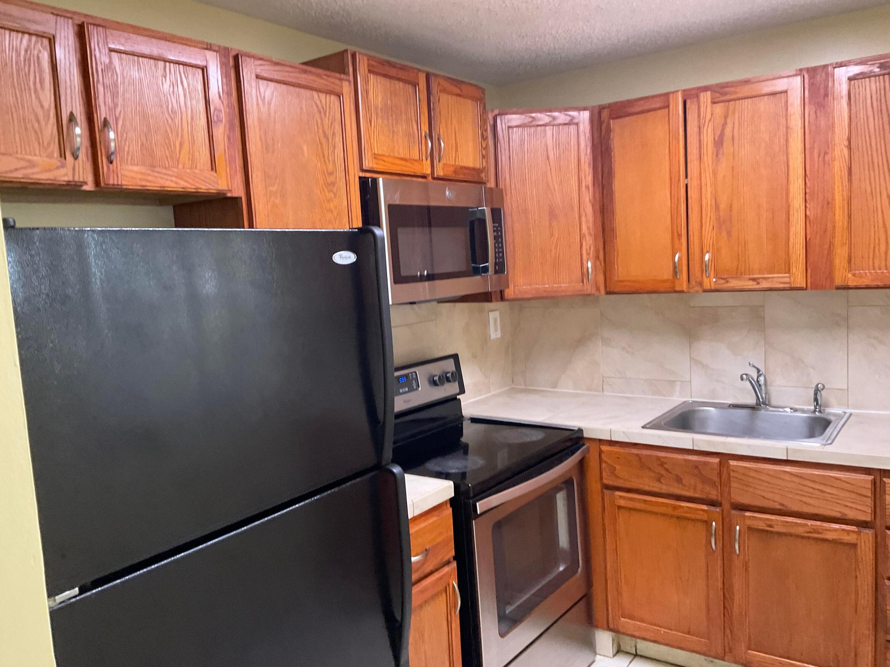 310 Meadows, Boynton Beach FL 33436