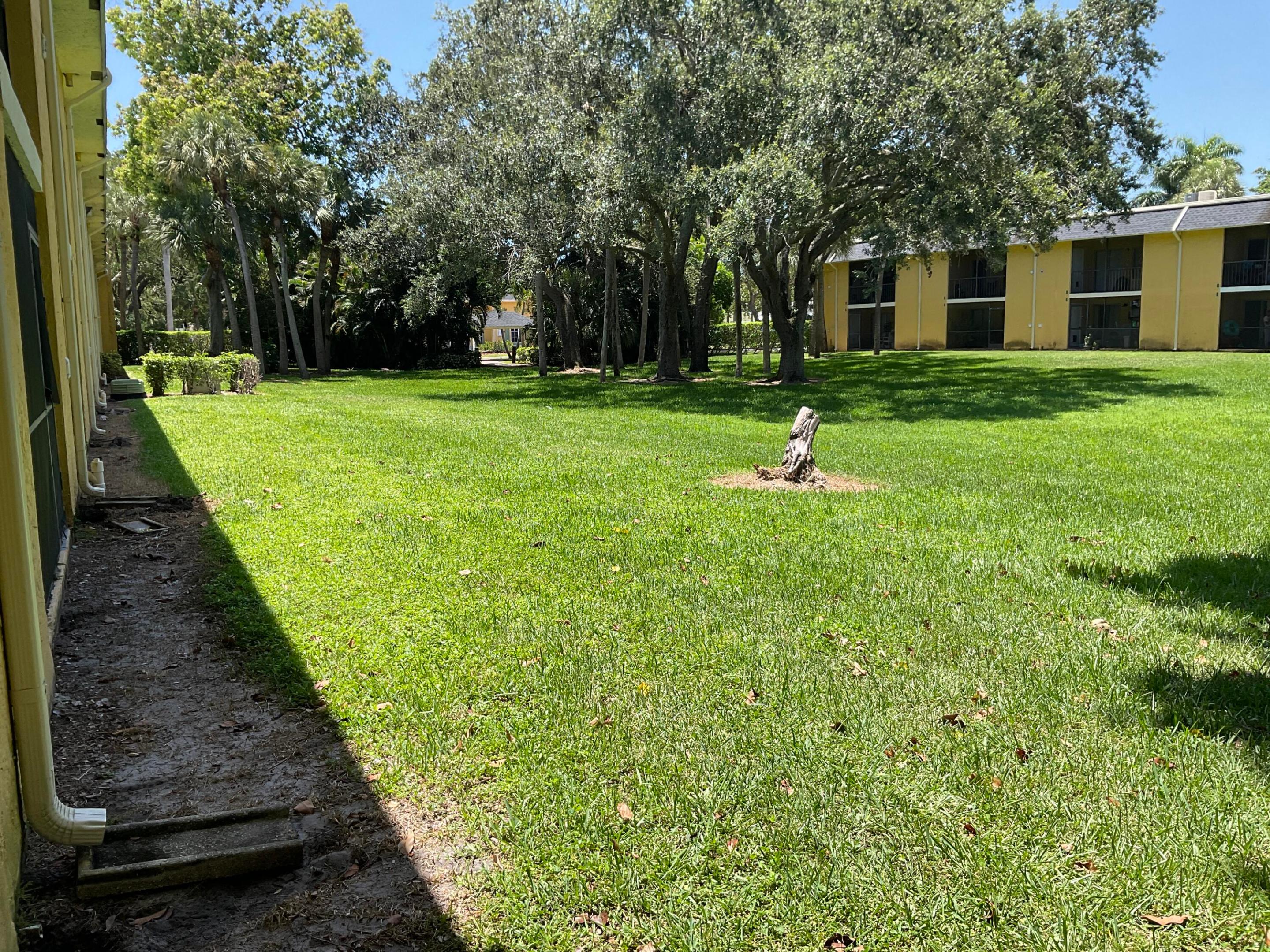 310 Meadows, Boynton Beach FL 33436