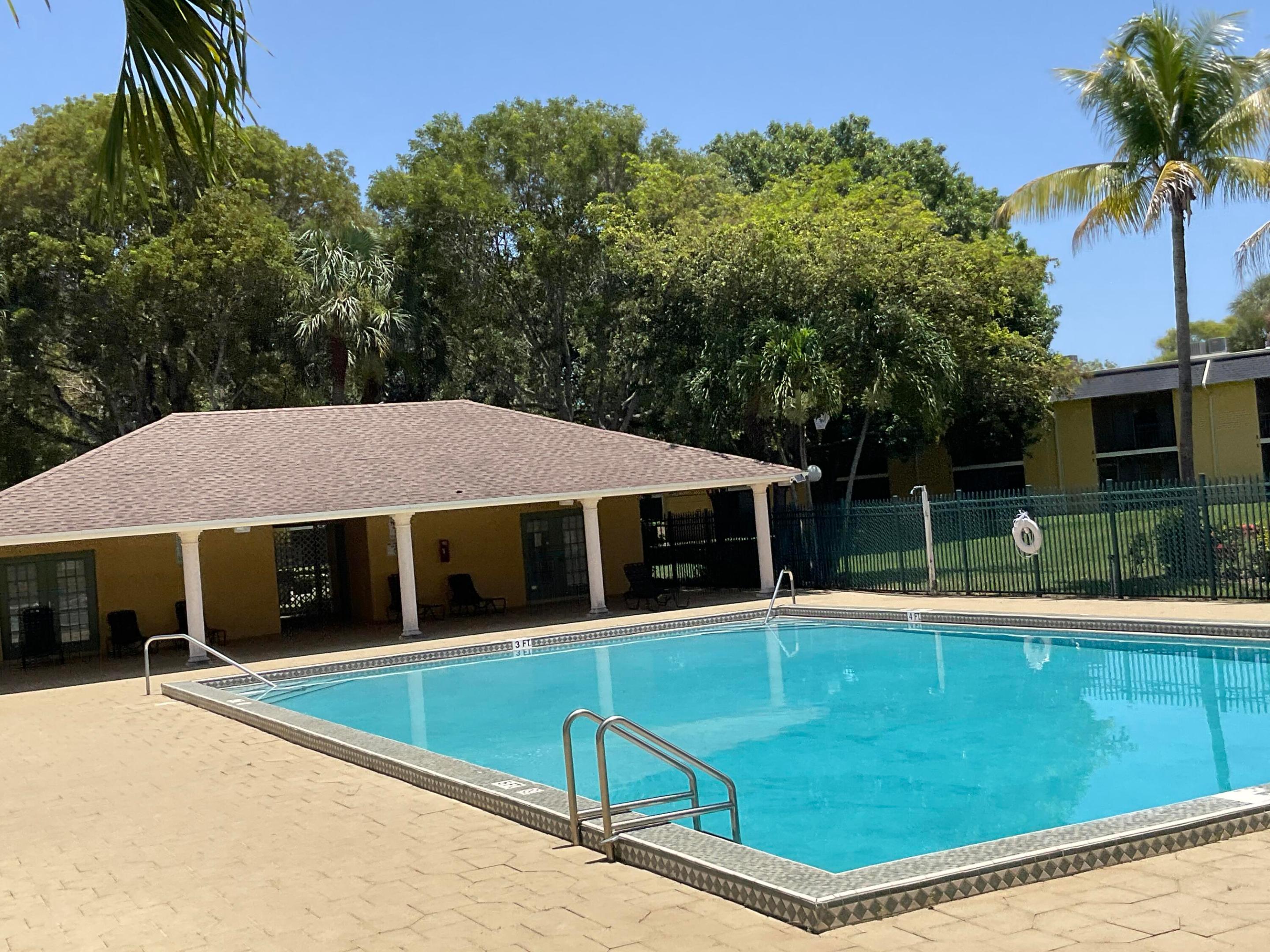 310 Meadows, Boynton Beach FL 33436