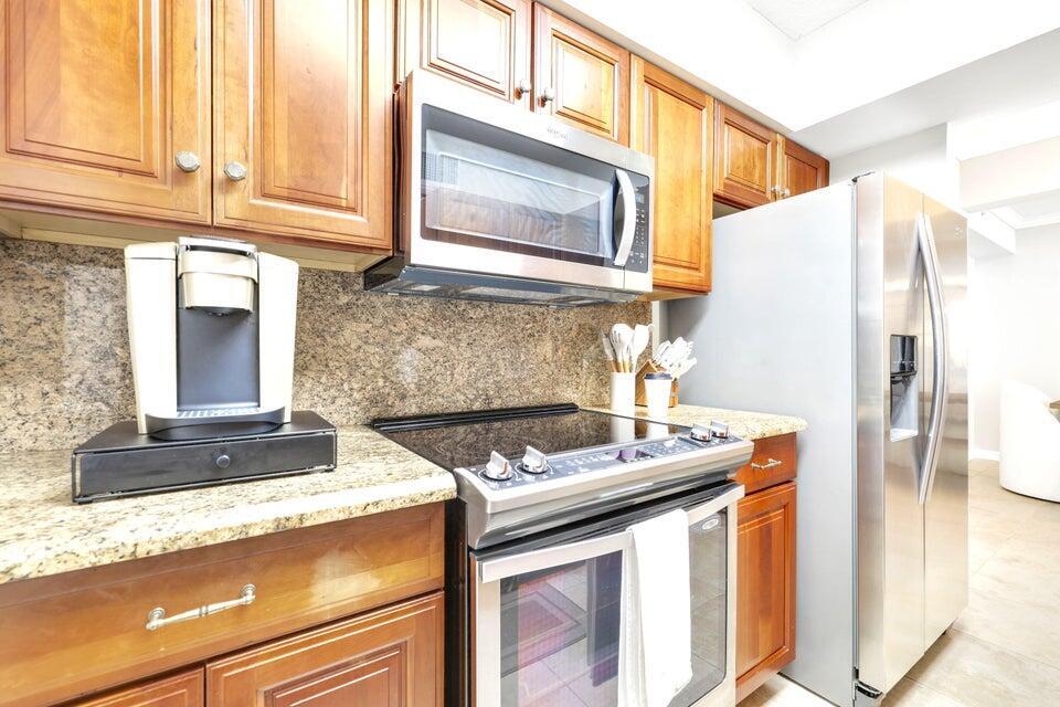 101 Plaza Real S #606, Boca Raton FL 33432