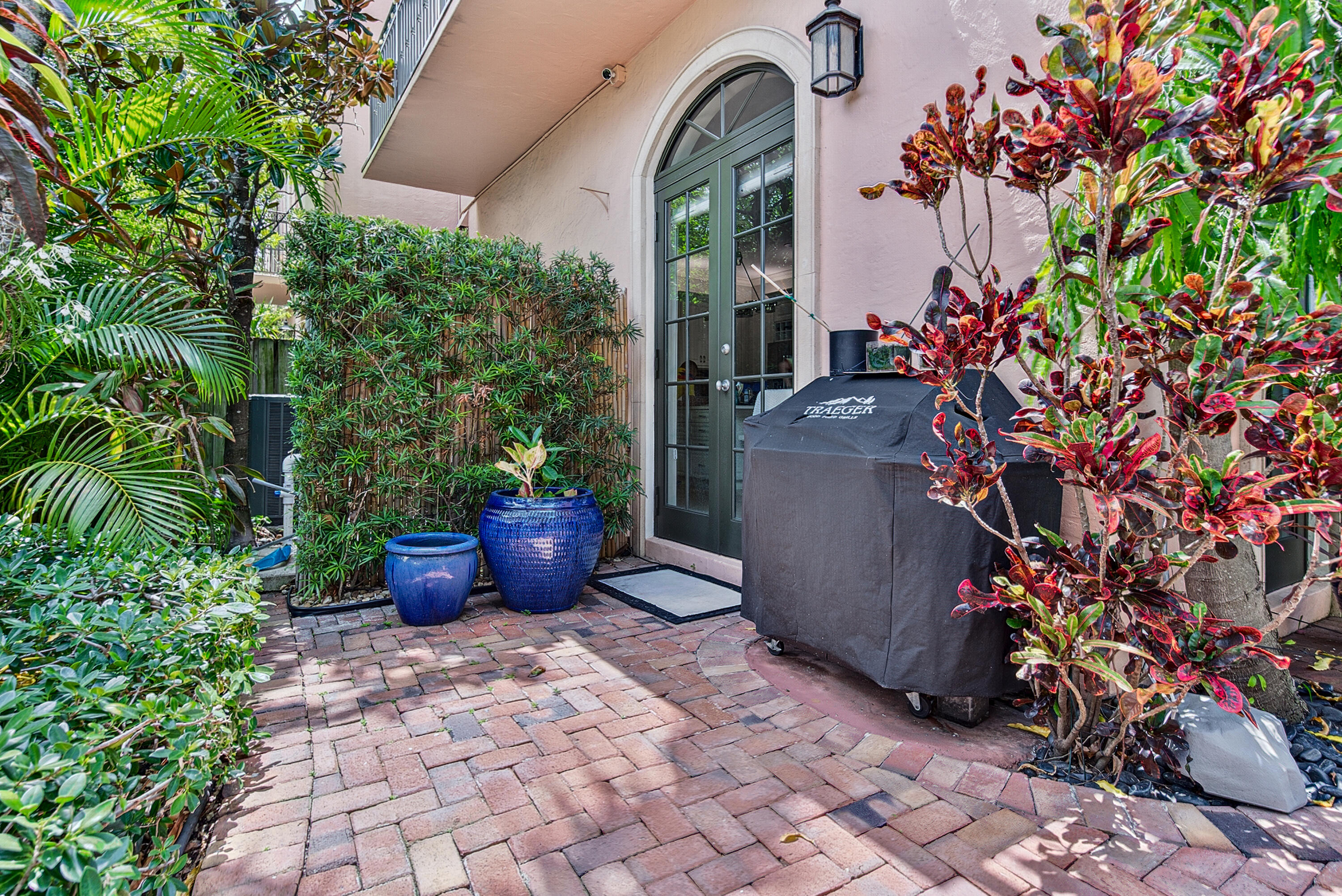 31 SE 10th, Fort Lauderdale FL 33301