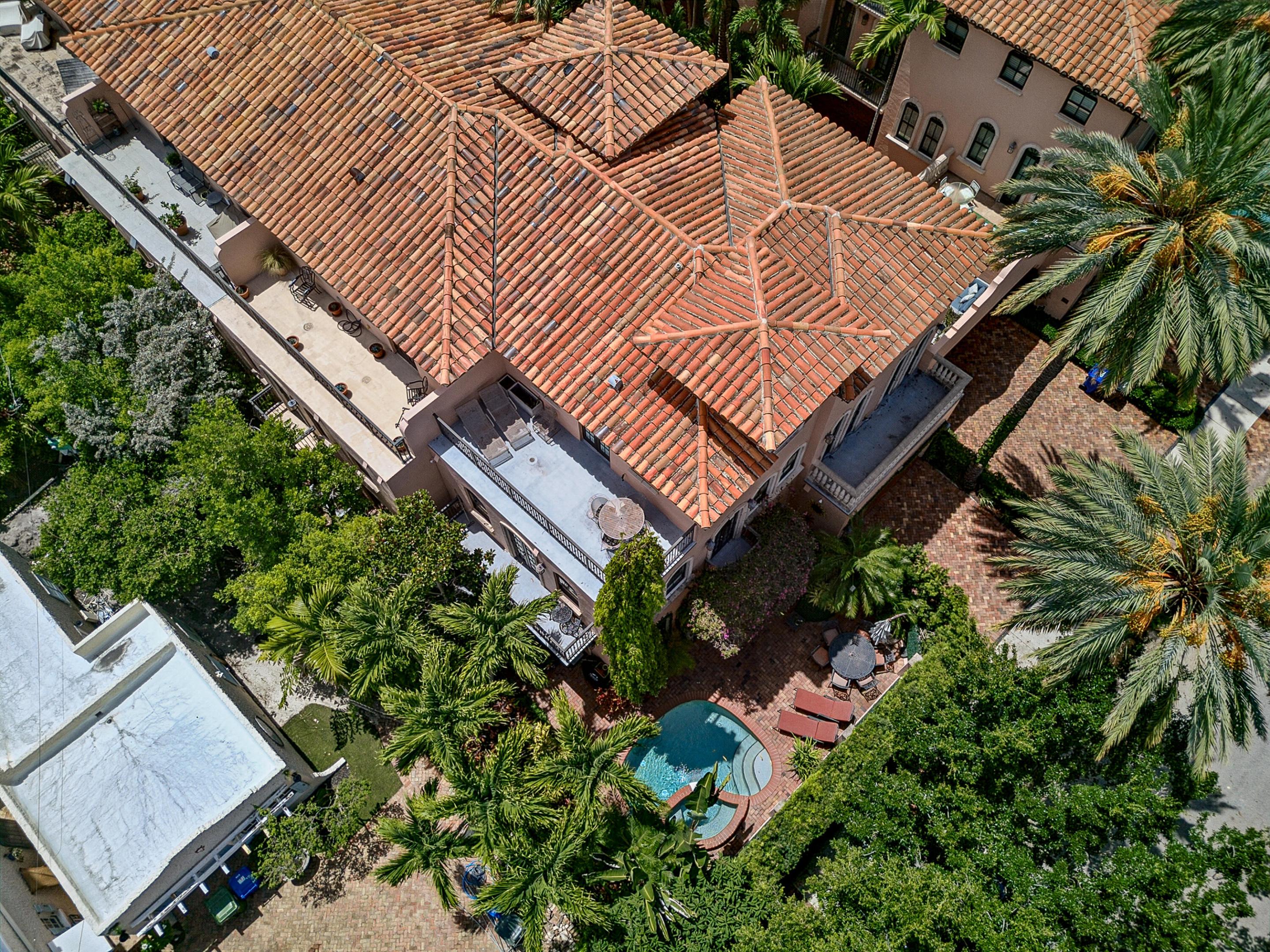 31 SE 10th, Fort Lauderdale FL 33301