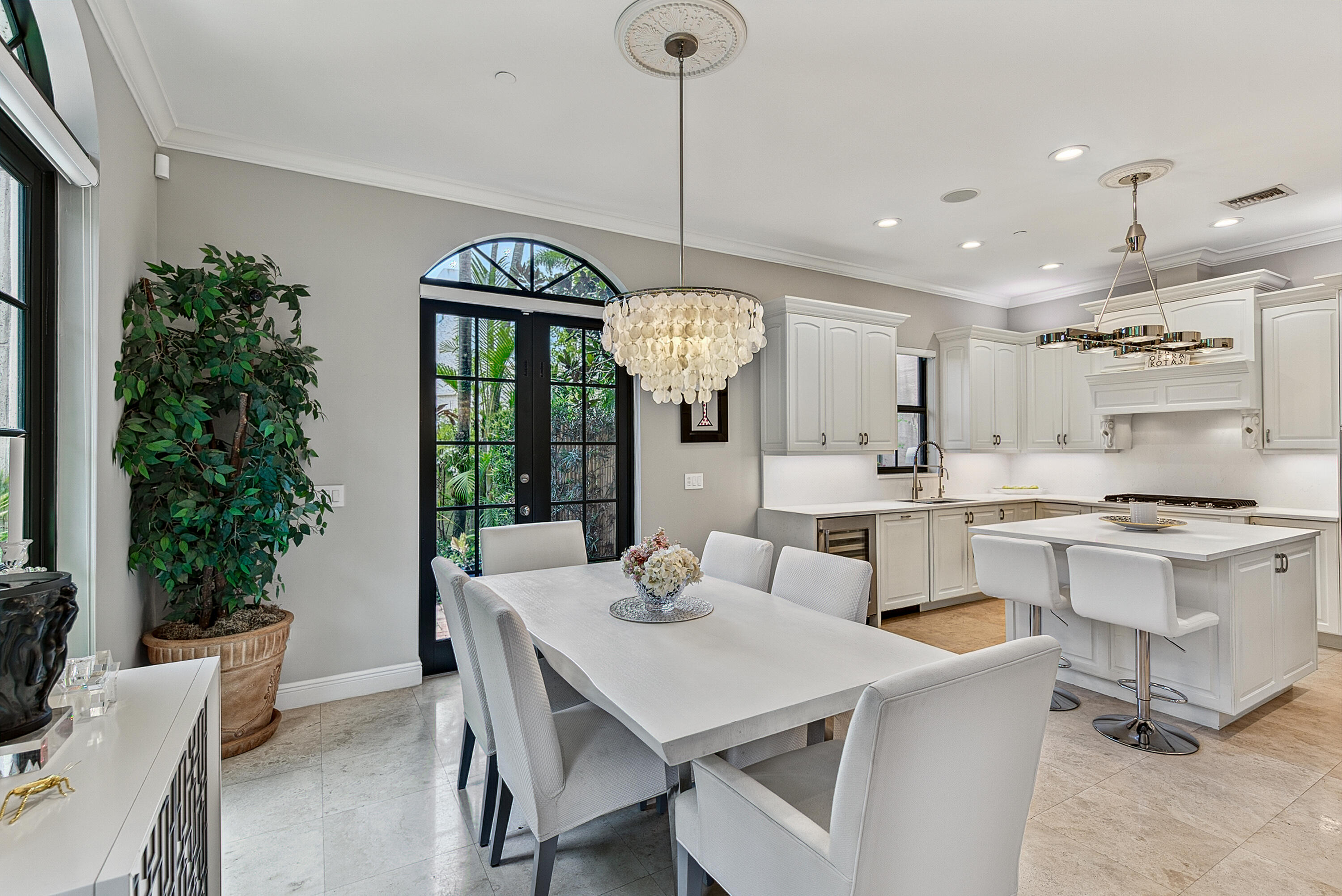 31 SE 10th, Fort Lauderdale FL 33301