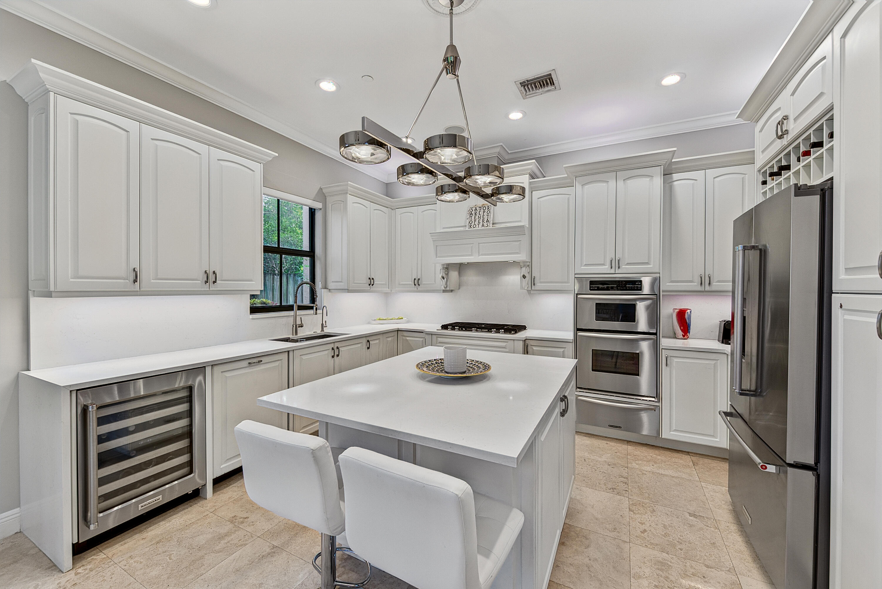 31 SE 10th, Fort Lauderdale FL 33301