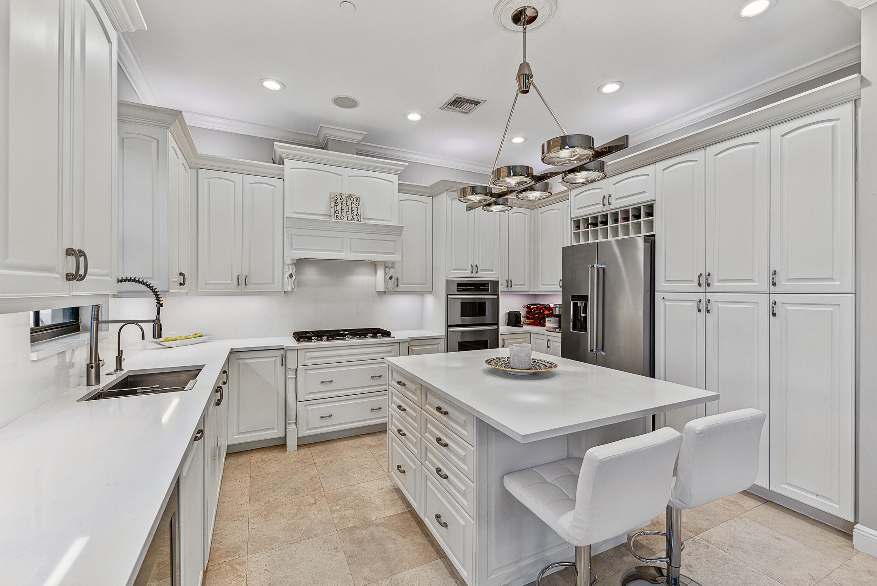 31 SE 10th, Fort Lauderdale FL 33301