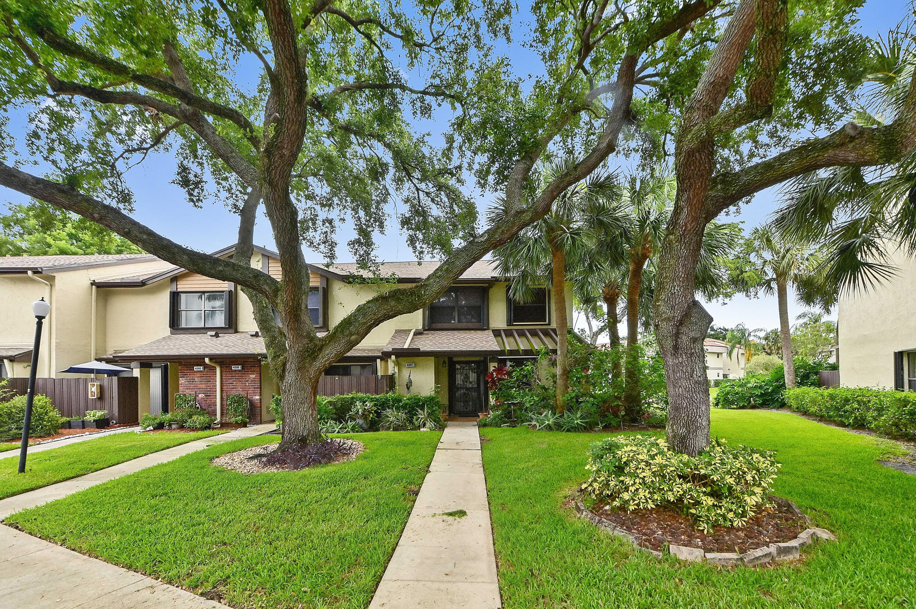 #<MlsListing:0x00007fb2ce257aa0>