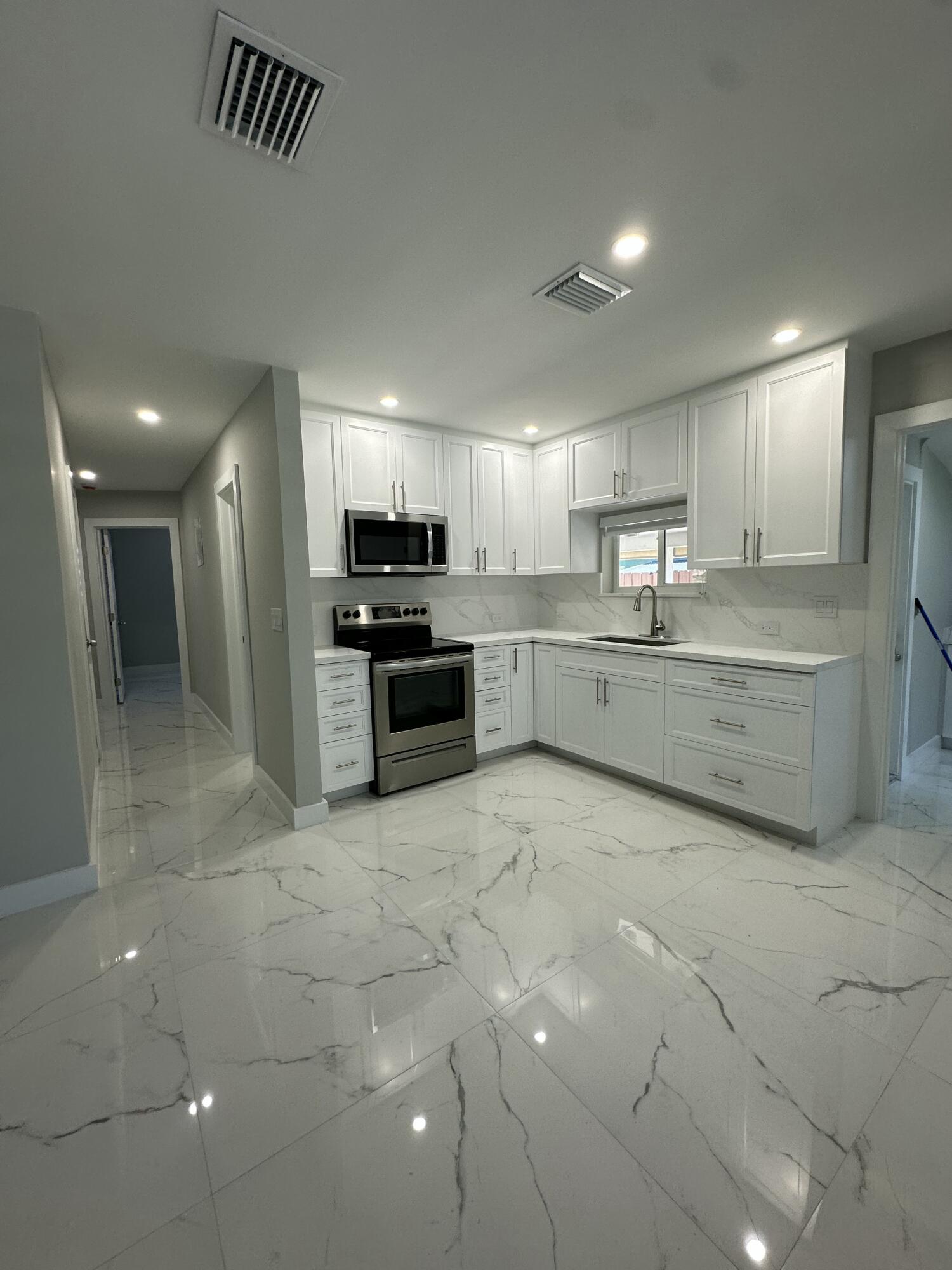 4380 NW 59th, North Lauderdale FL 33319