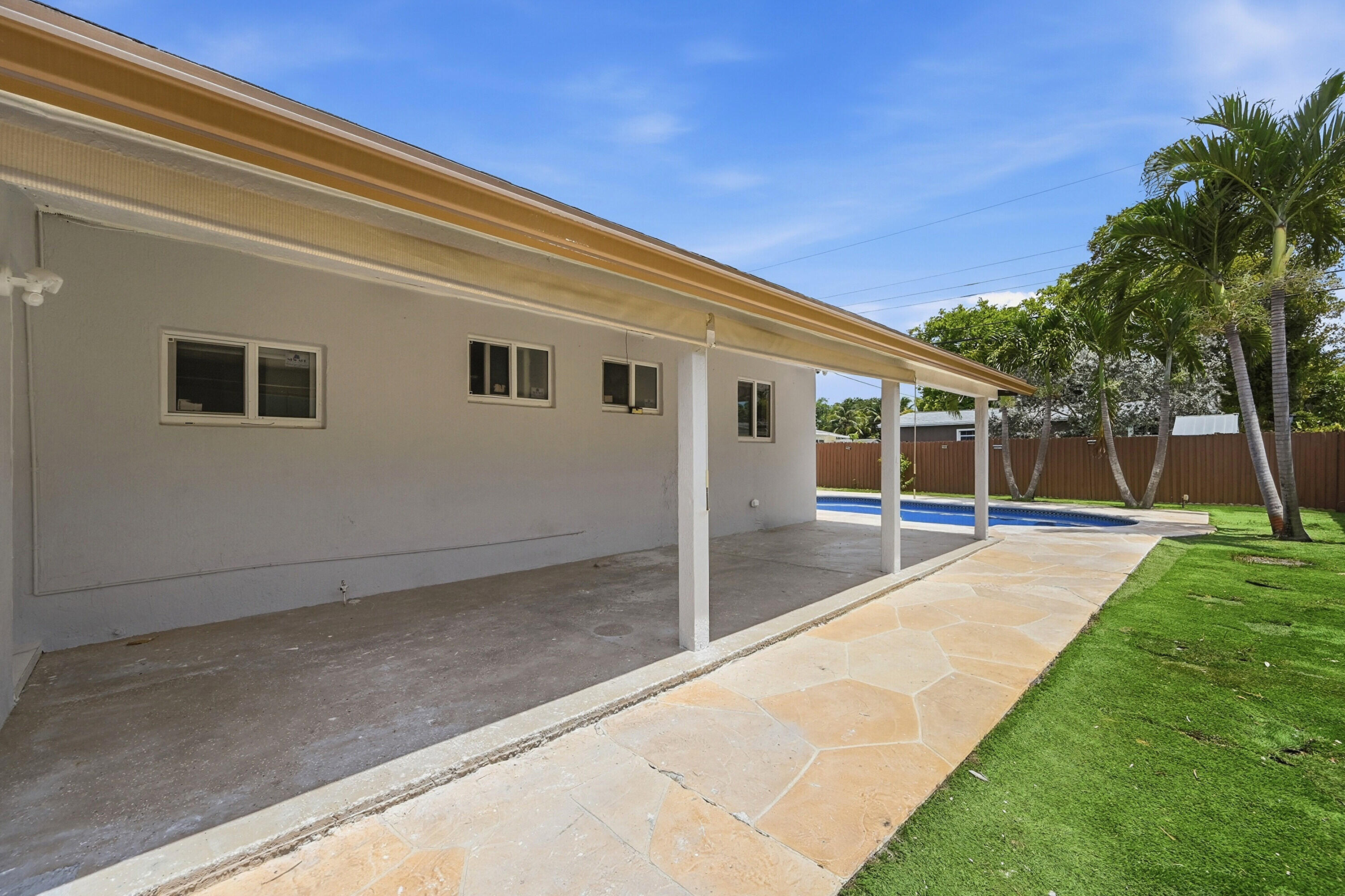 4380 NW 59th, North Lauderdale FL 33319