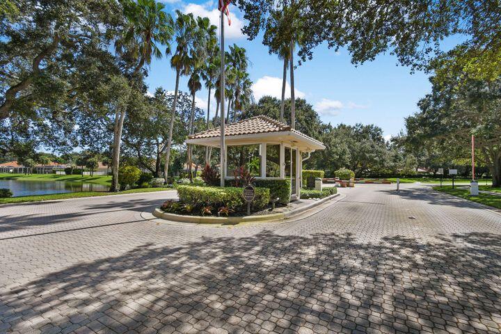 447 Kelsey Park, Palm Beach Gardens FL 33410