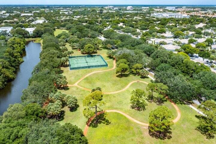 447 Kelsey Park, Palm Beach Gardens FL 33410