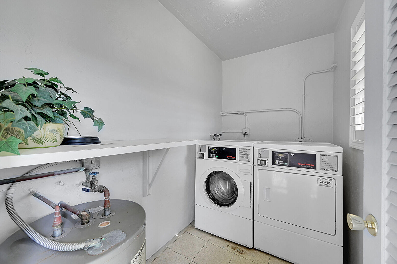 2110 NE 42nd #2b, Lighthouse Point FL 33064