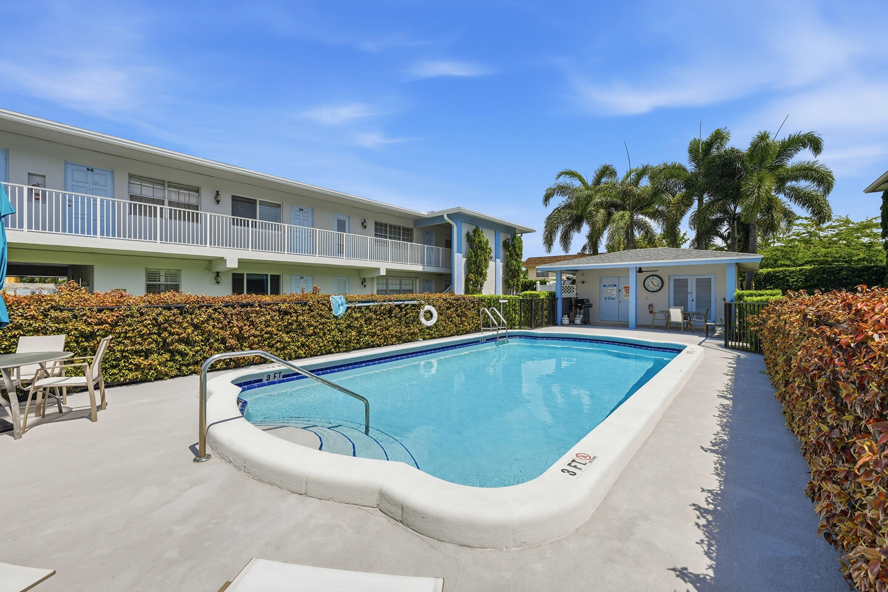 2110 NE 42nd #2b, Lighthouse Point FL 33064