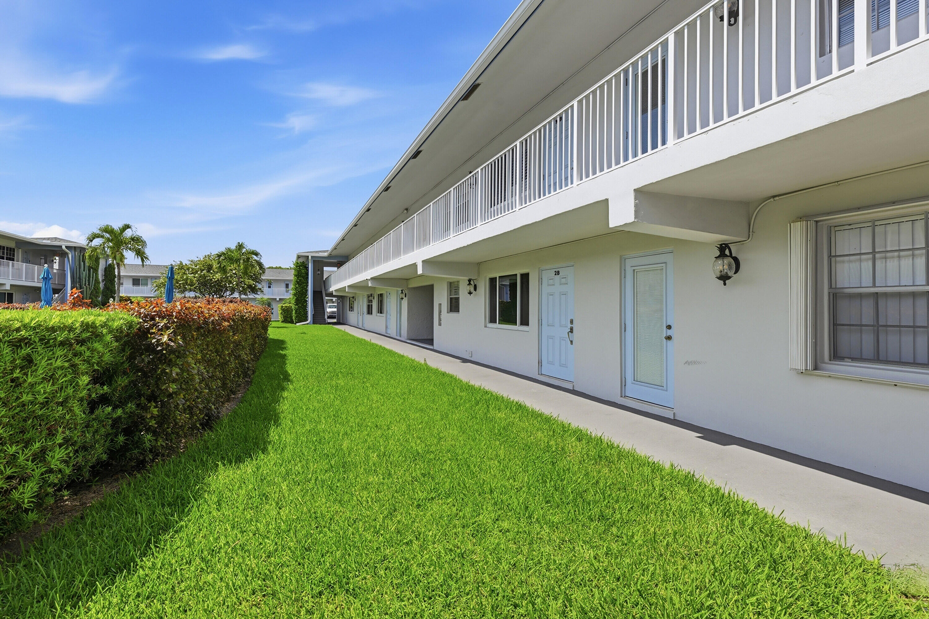2110 NE 42nd #2b, Lighthouse Point FL 33064