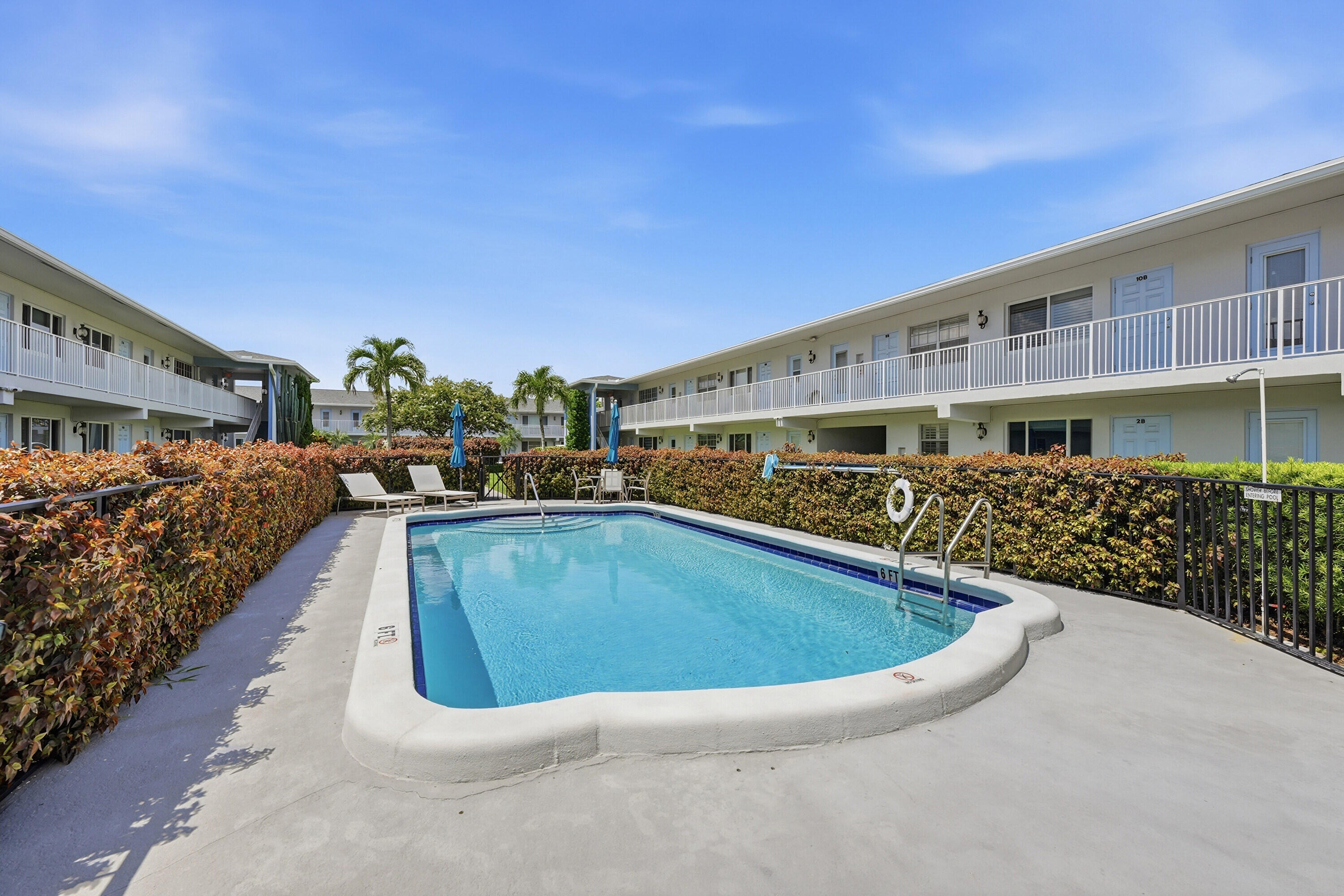 2110 NE 42nd #2b, Lighthouse Point FL 33064