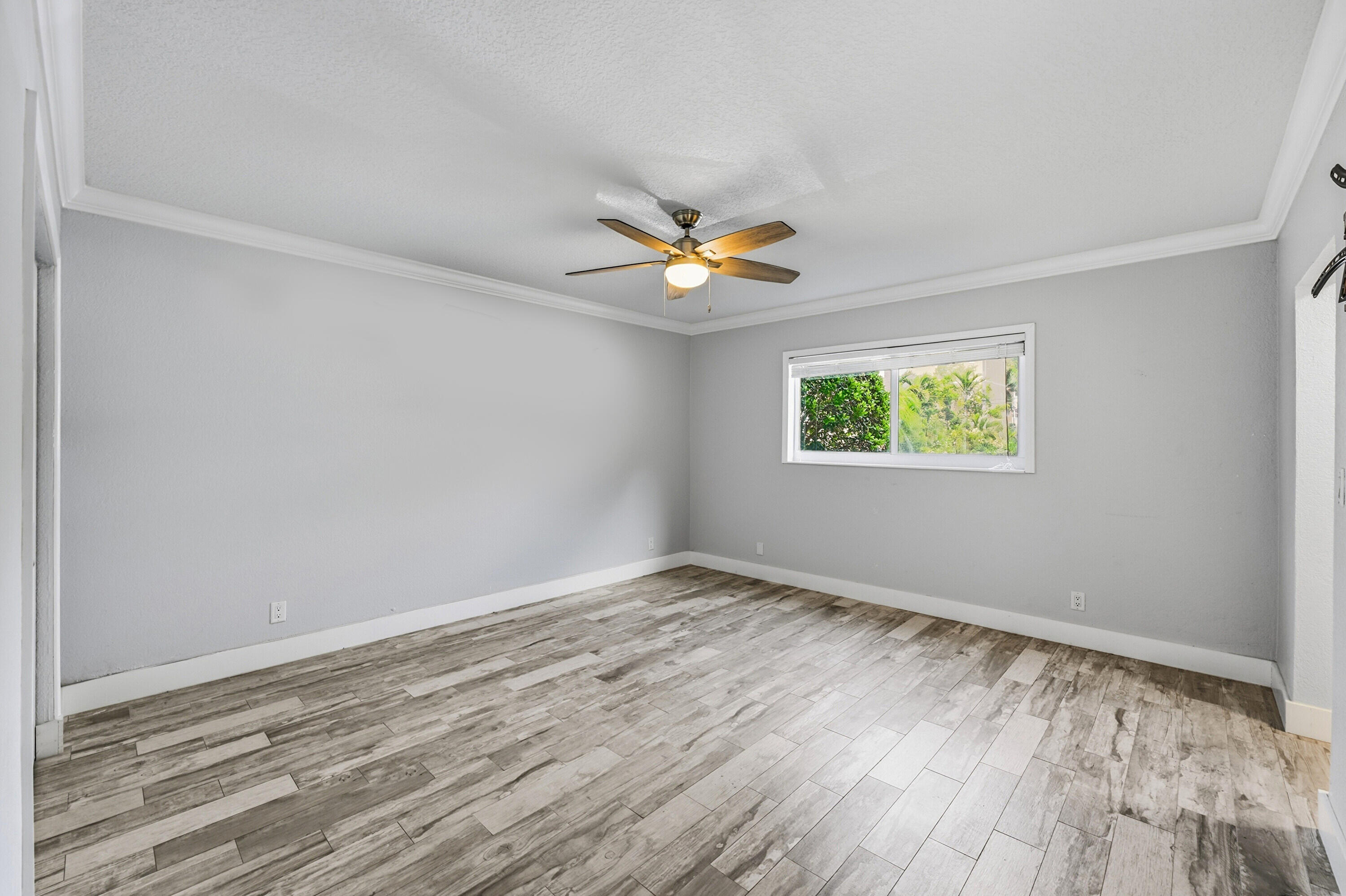 2110 NE 42nd #2b, Lighthouse Point FL 33064