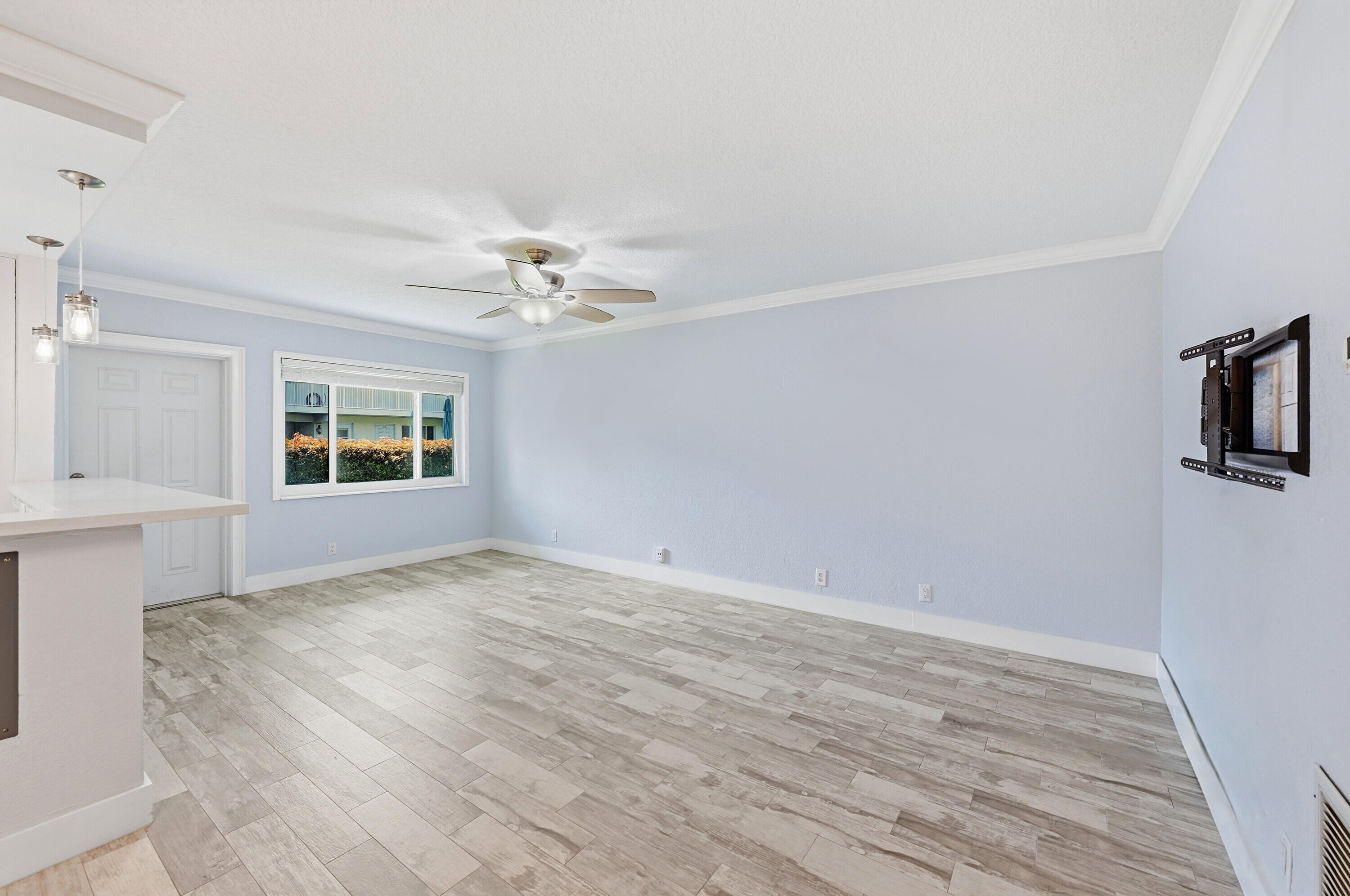2110 NE 42nd #2b, Lighthouse Point FL 33064
