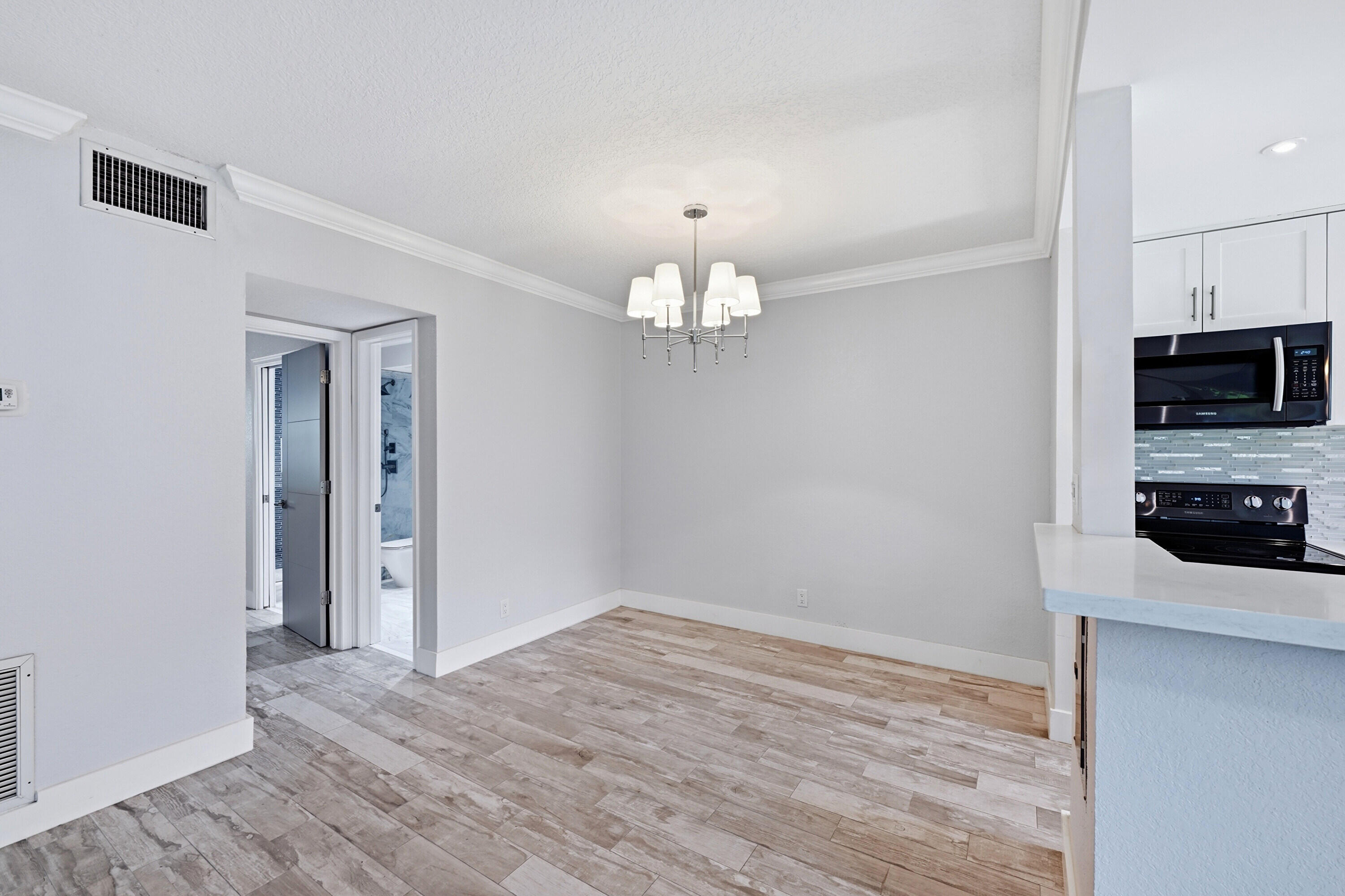 2110 NE 42nd #2b, Lighthouse Point FL 33064