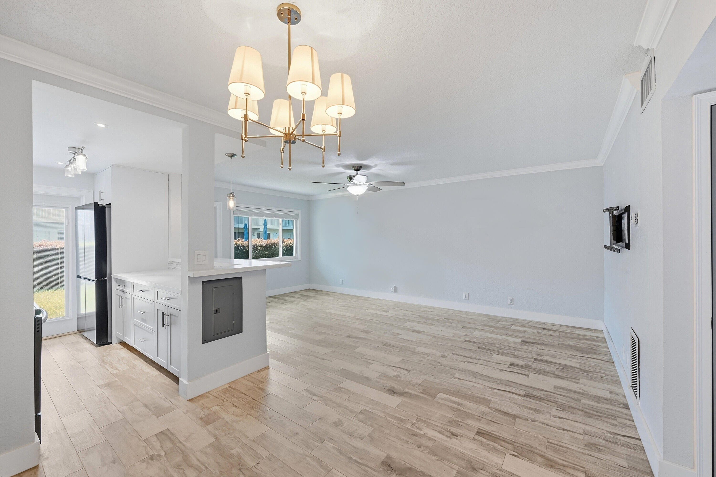 2110 NE 42nd #2b, Lighthouse Point FL 33064