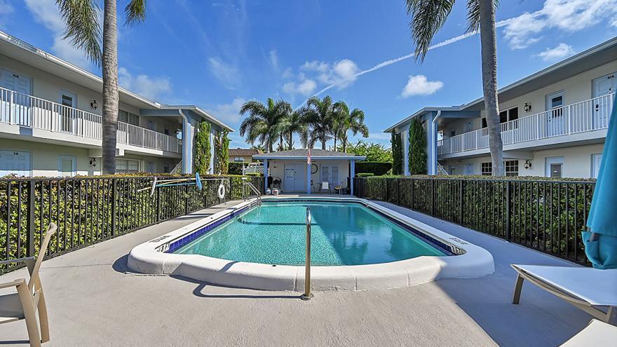 2110 NE 42nd #2b, Lighthouse Point FL 33064
