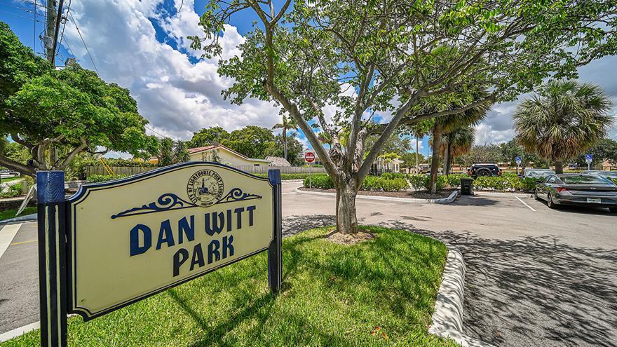 2110 NE 42nd #2b, Lighthouse Point FL 33064
