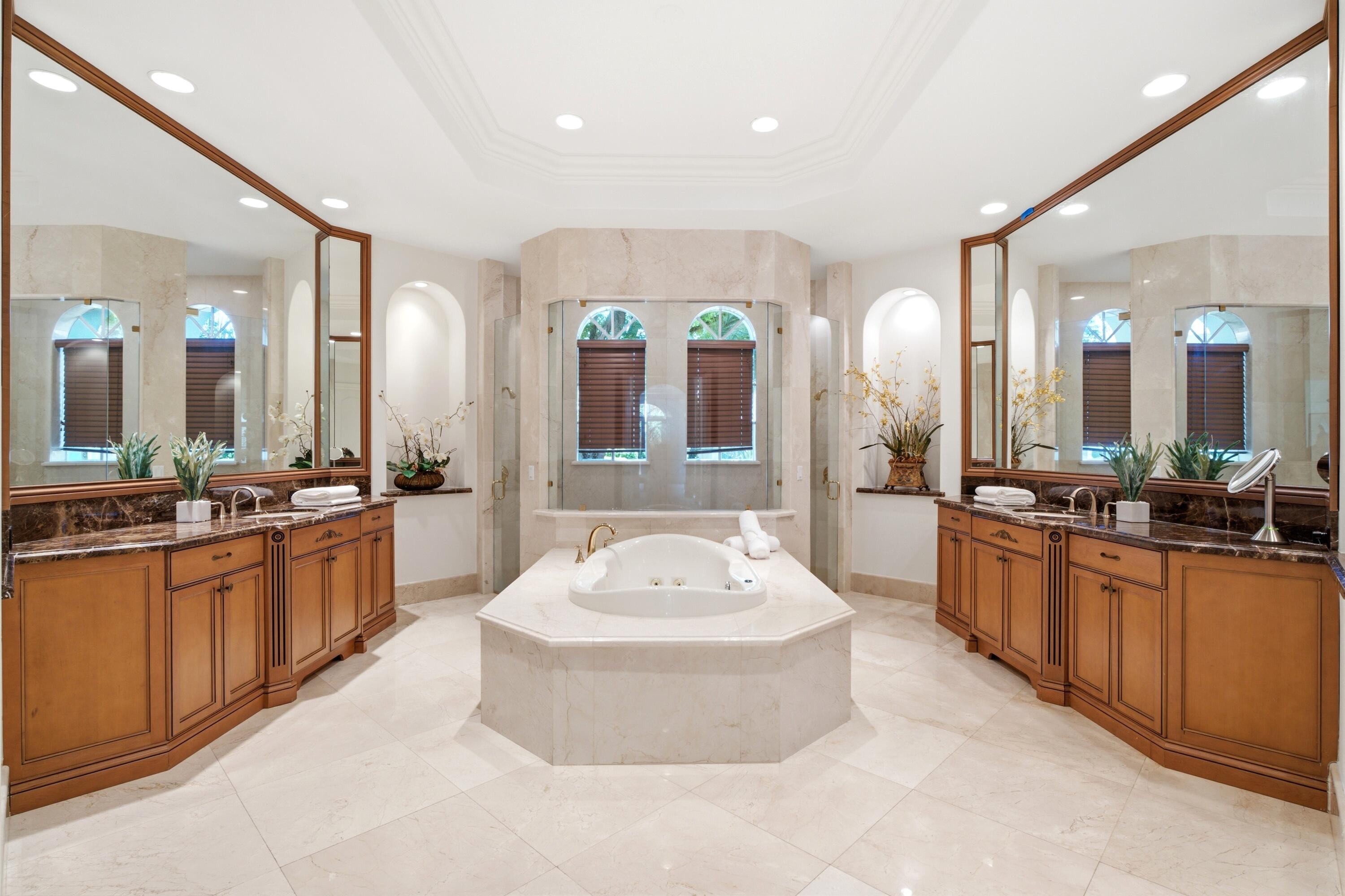 17165 Ave Le Rivage, Boca Raton FL 33496