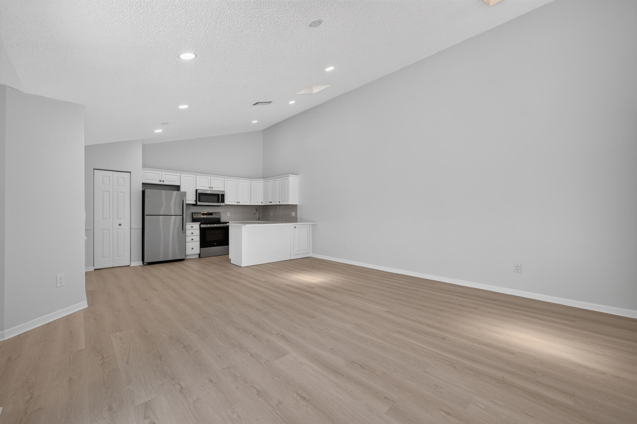 5620 Eagle Lake, Palm Beach Gardens FL 33418