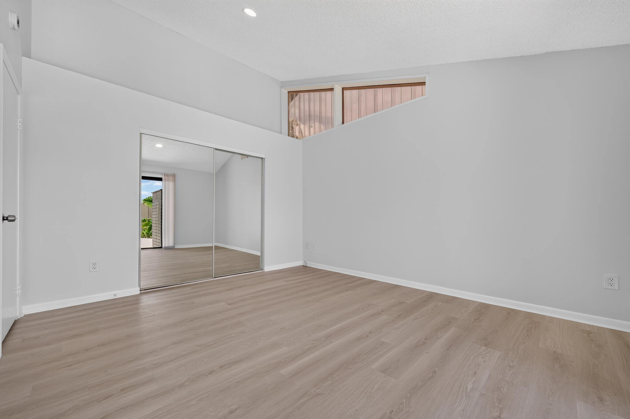 5620 Eagle Lake, Palm Beach Gardens FL 33418