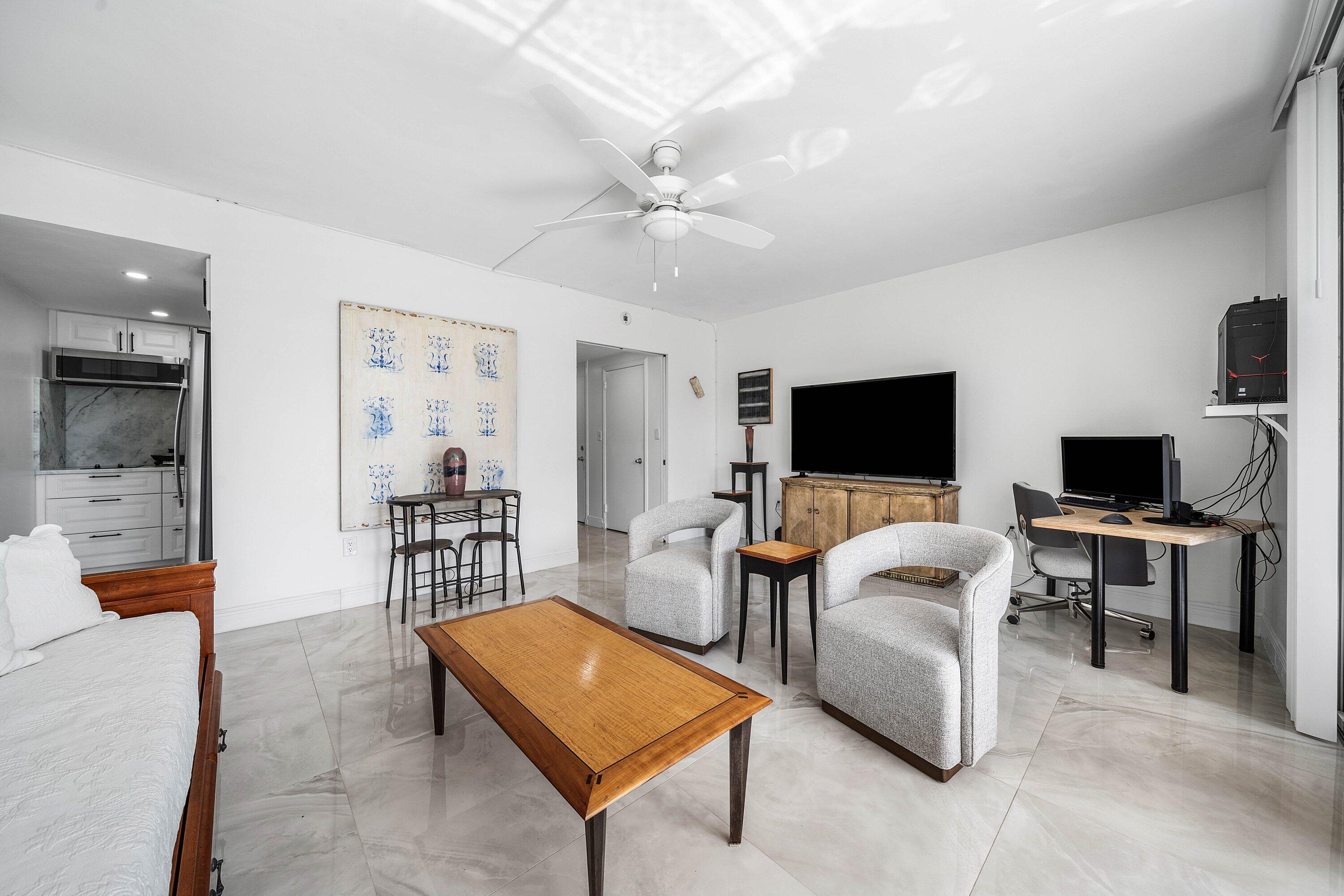 15 S Golfview #206, Lake Worth FL 33460