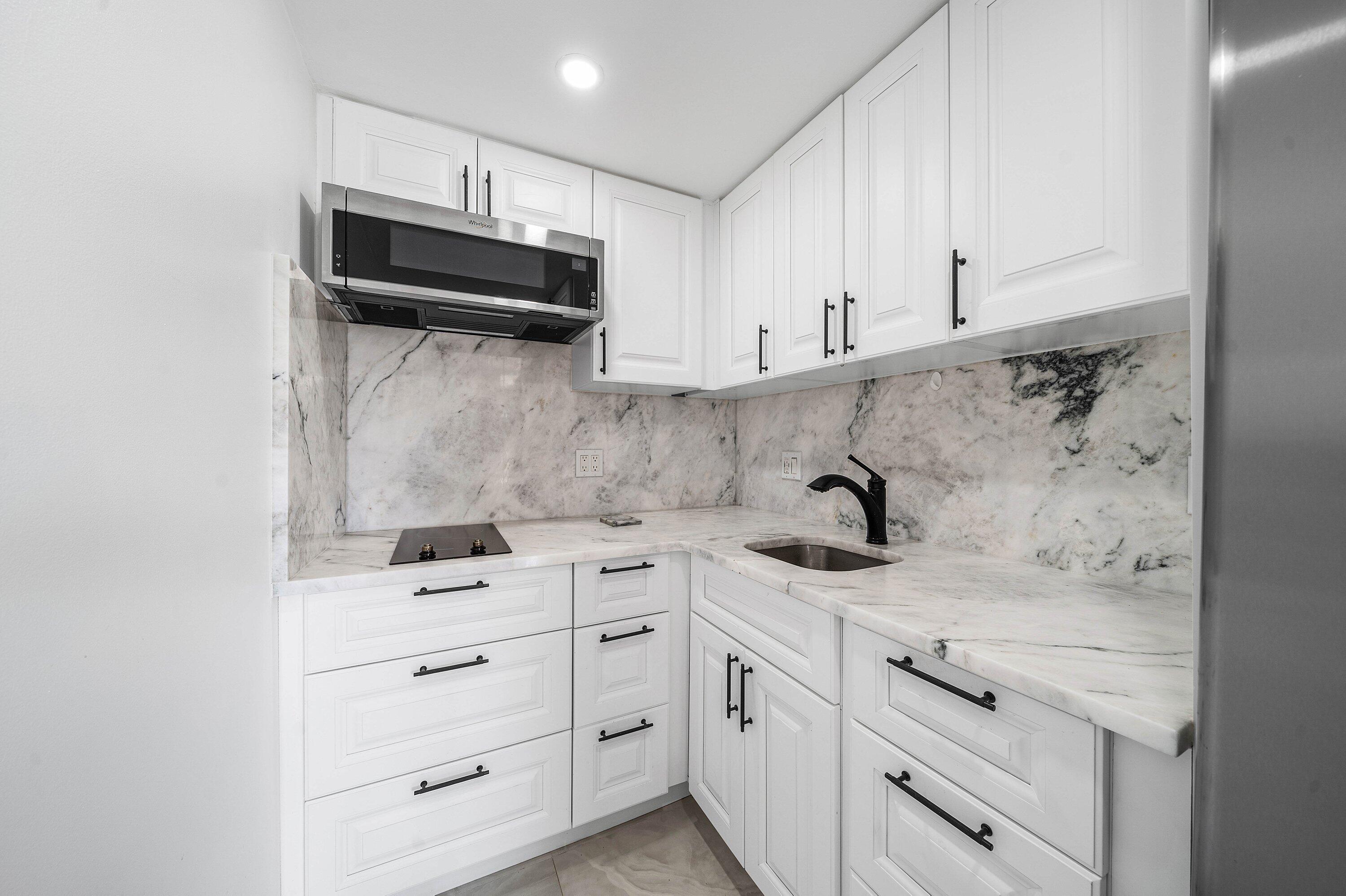 15 S Golfview #206, Lake Worth FL 33460