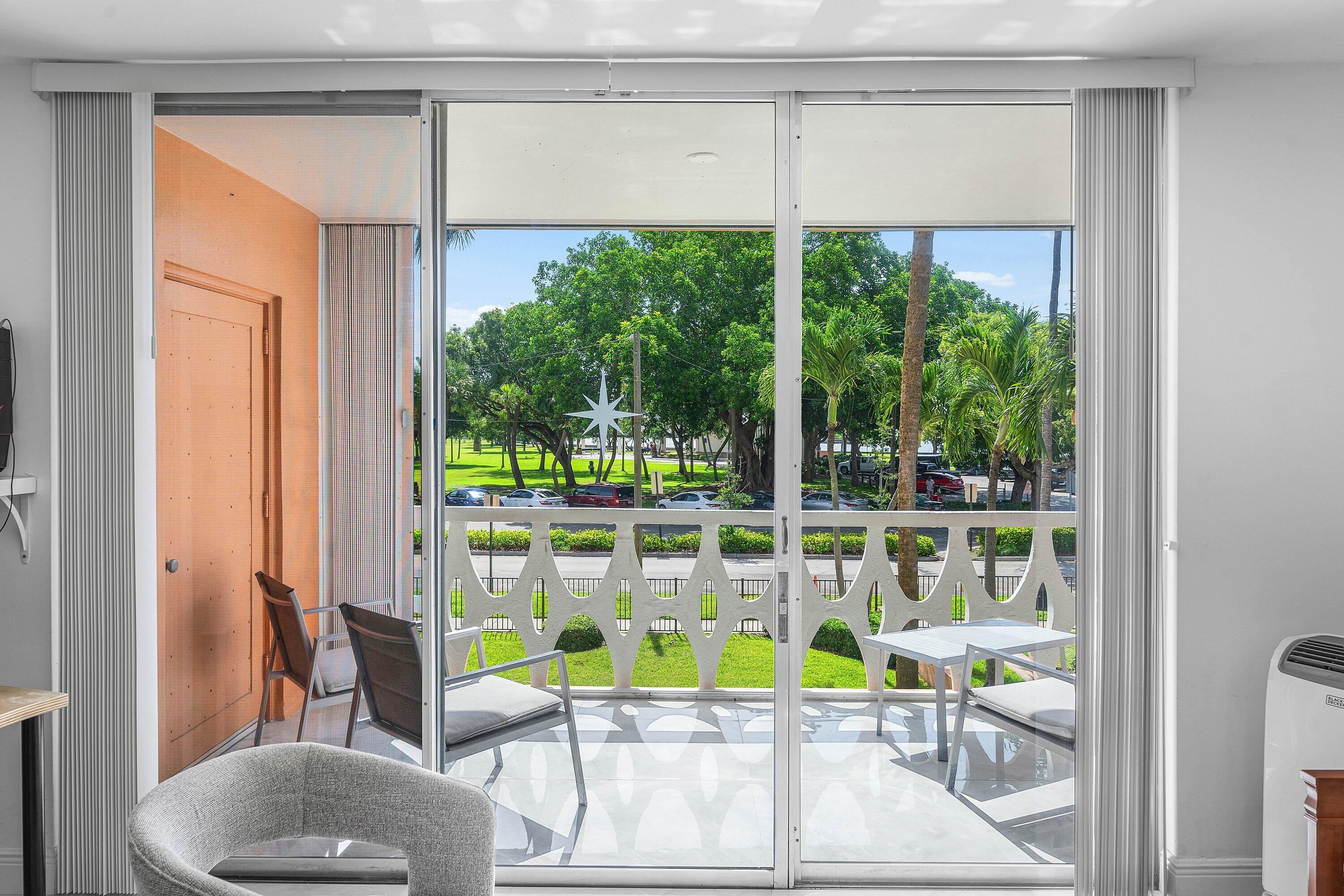 15 S Golfview #206, Lake Worth FL 33460
