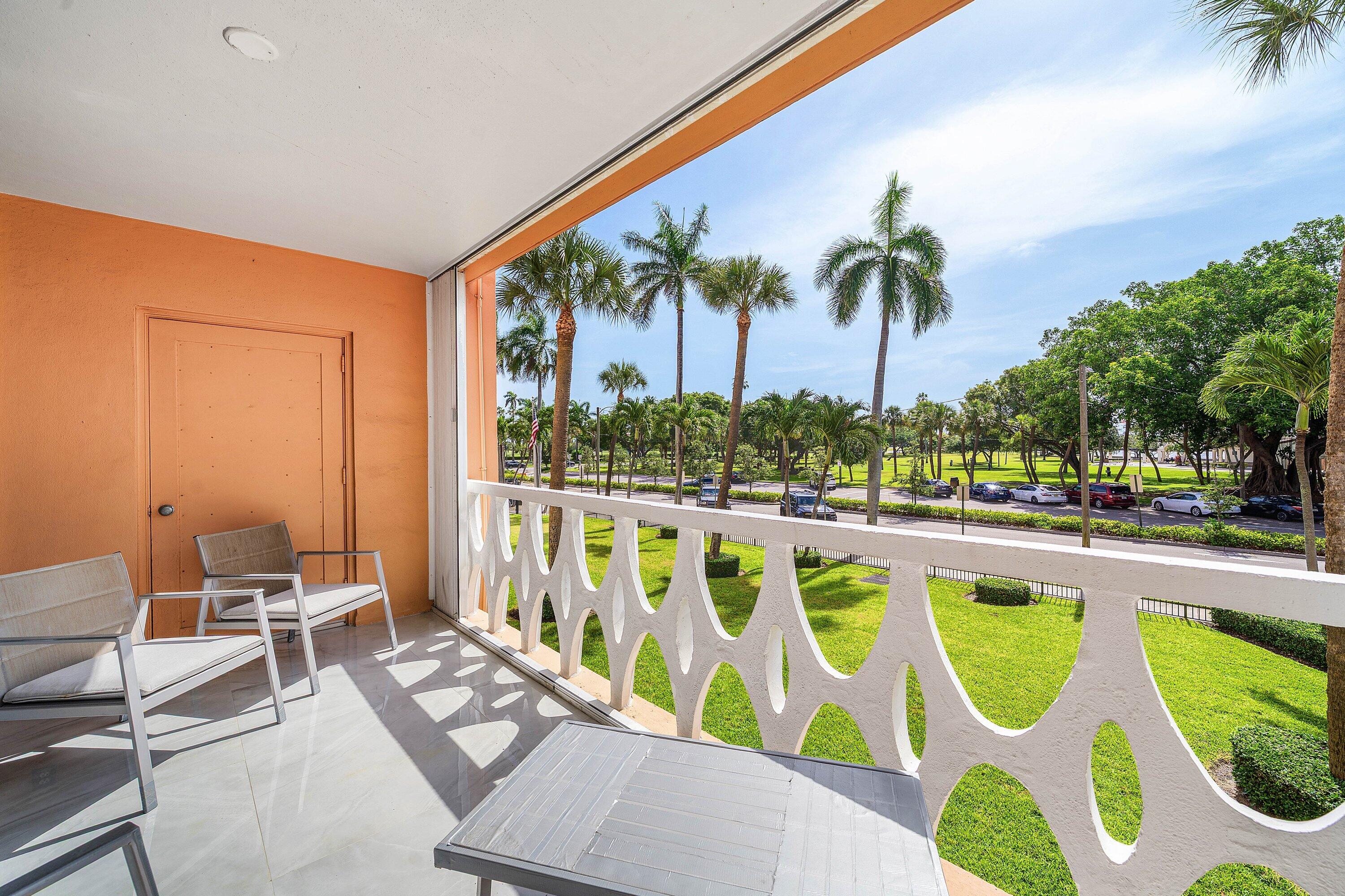 15 S Golfview #206, Lake Worth FL 33460