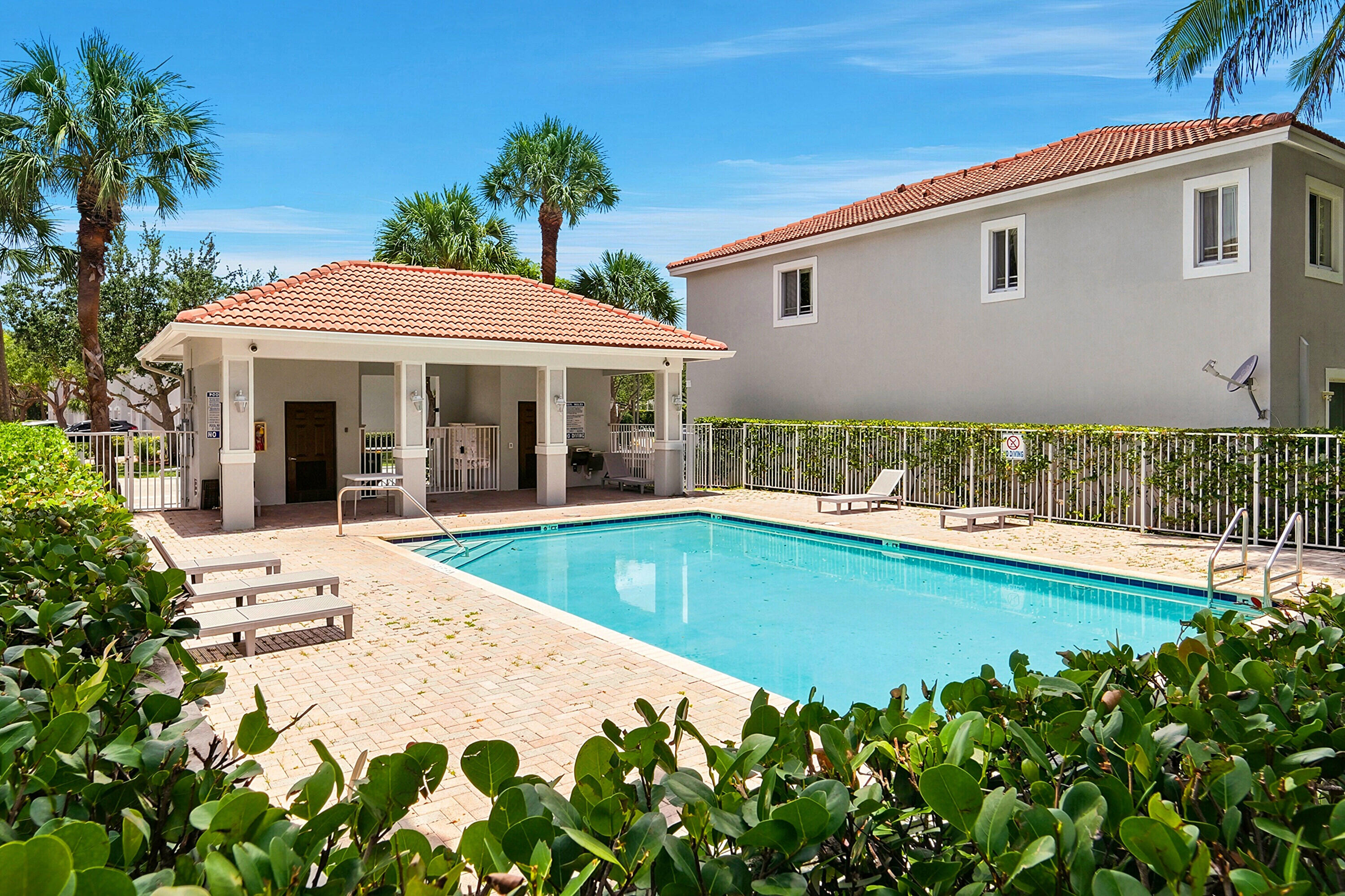 6720 Cypress Walk, Tamarac FL 33321