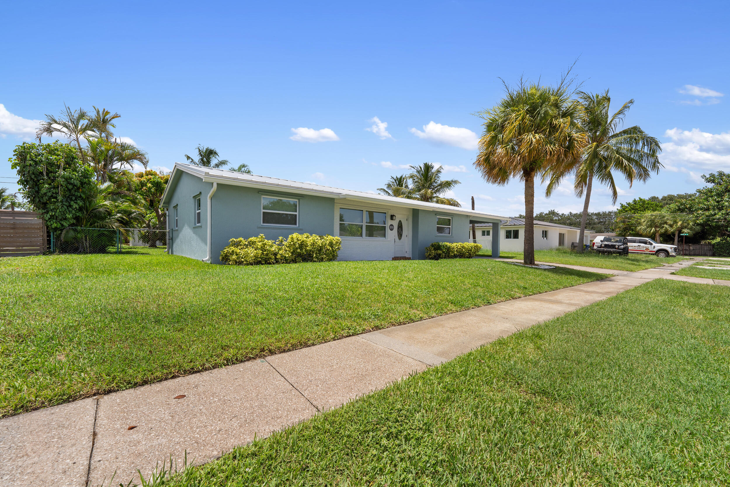 204 Circle, Jupiter FL 33458