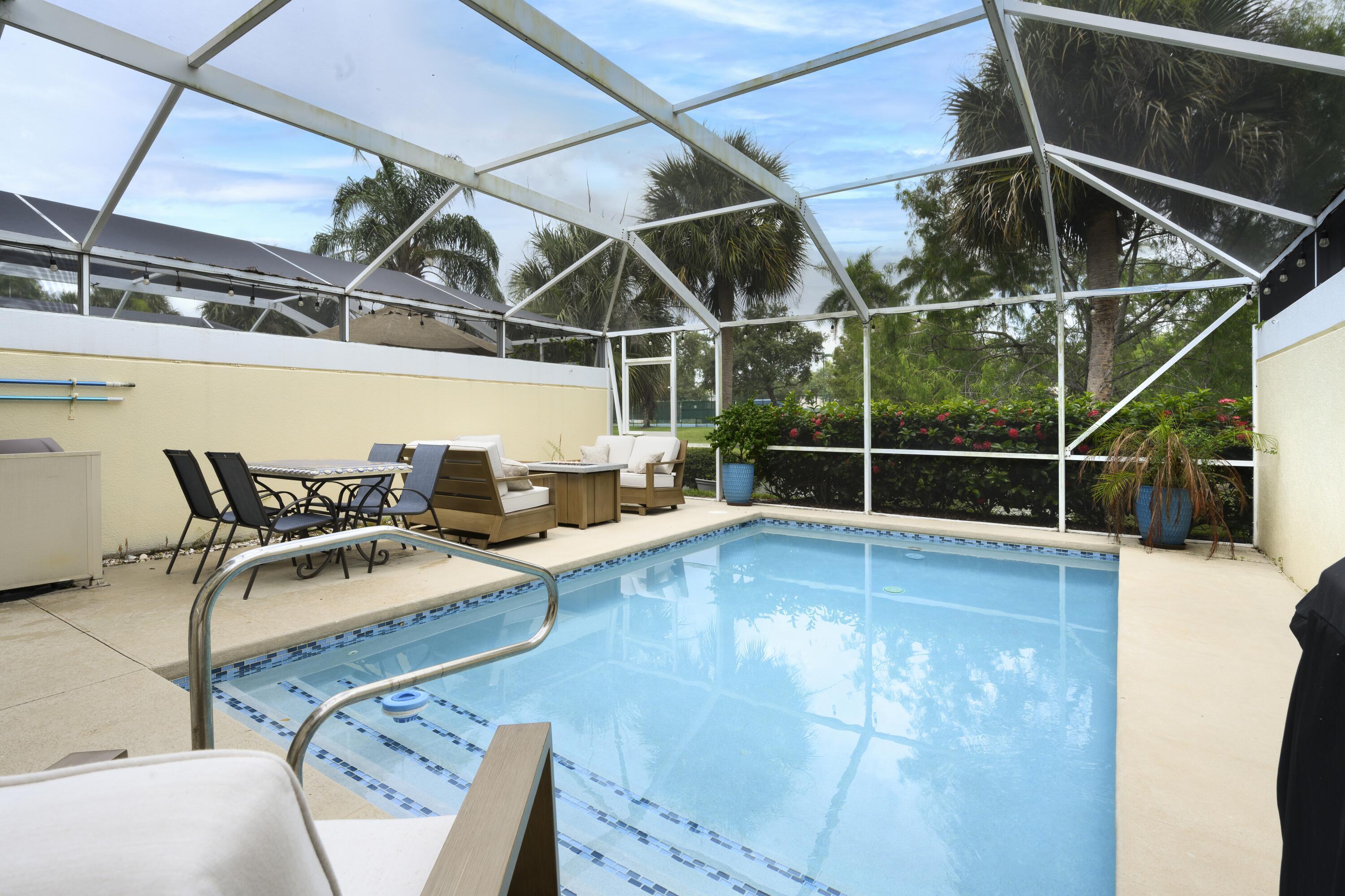 435 Capistrano, Palm Beach Gardens FL 33410