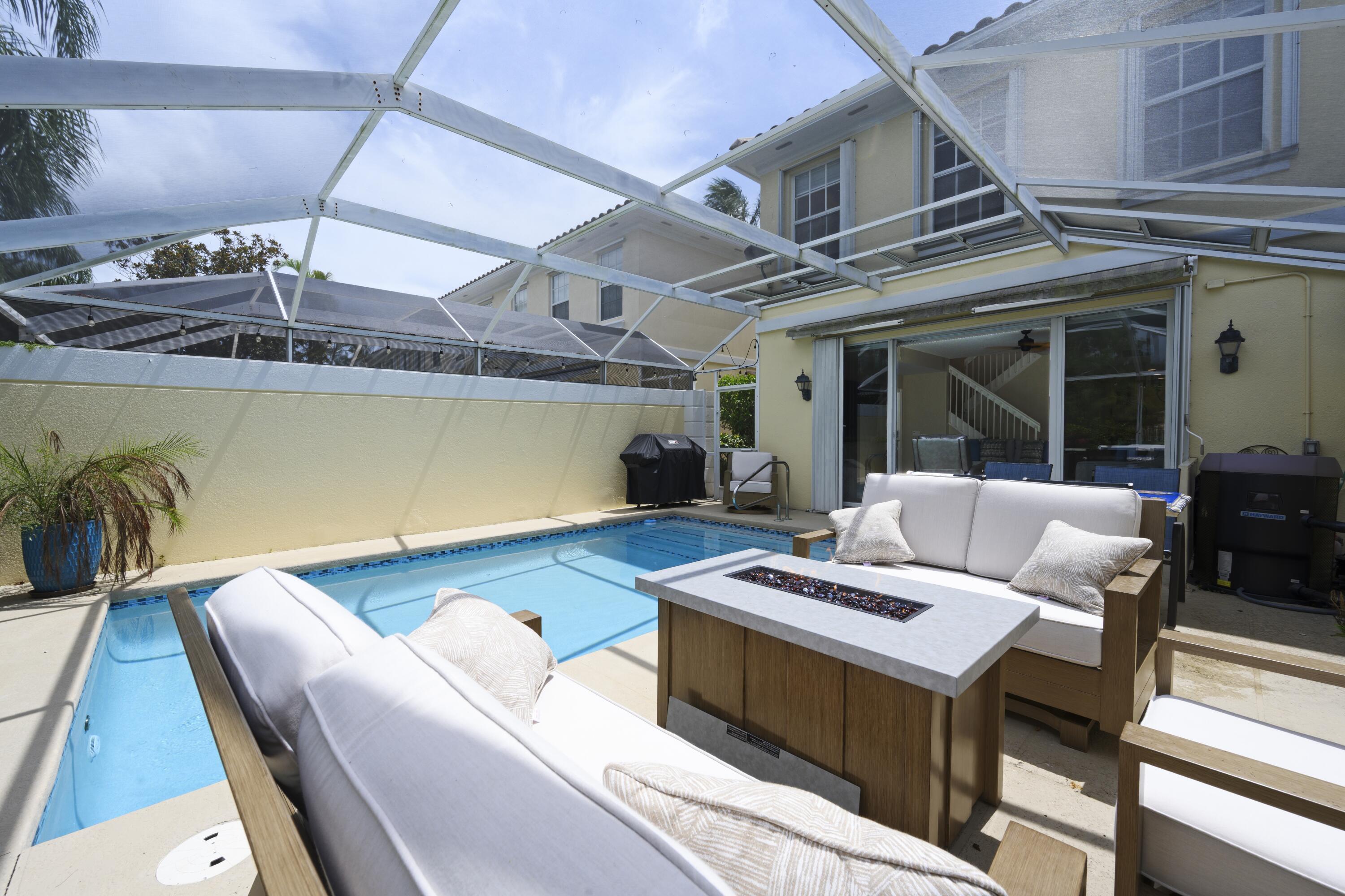 435 Capistrano, Palm Beach Gardens FL 33410